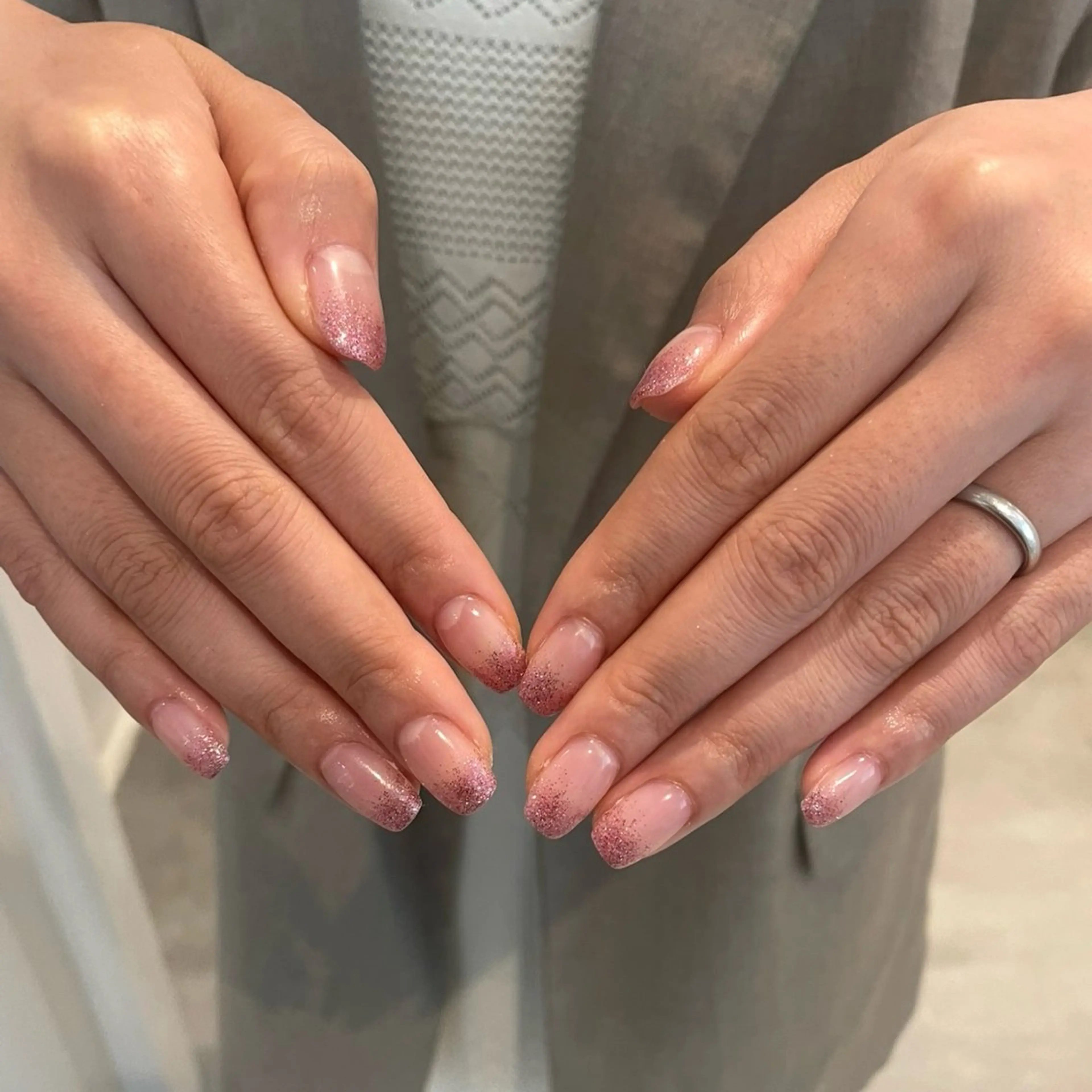 ネイル ハンドネイル 𝑟𝑖𝑠𝑎 🕯‎🤍のネイルデザイン