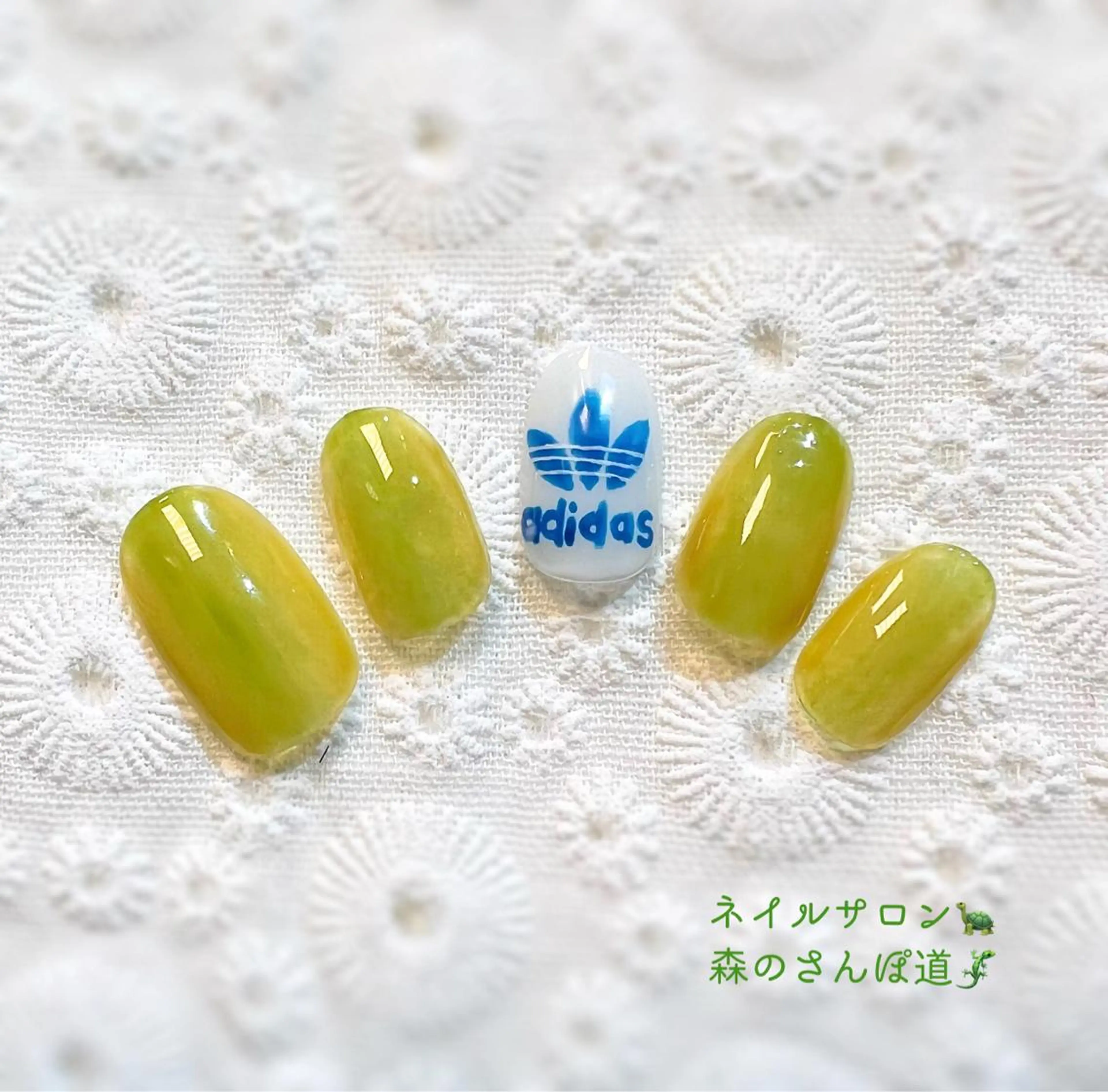 ネイル ハンドネイル ショートネイル 森のさんぽ道のネイルデザイン