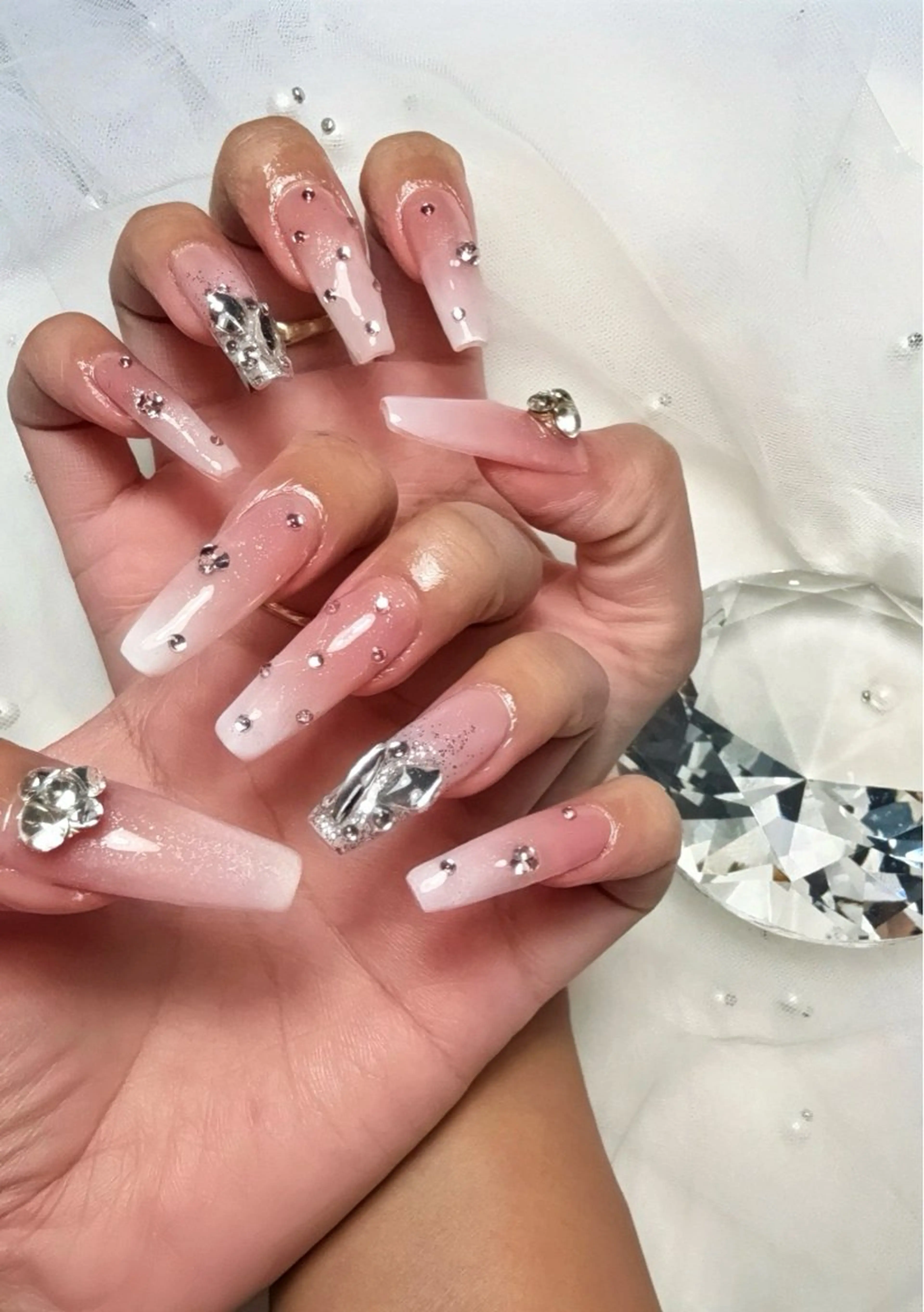 セミロング 韓国風ヘア ハンドネイル 🌹Belle Nail🌹のネイルデザイン