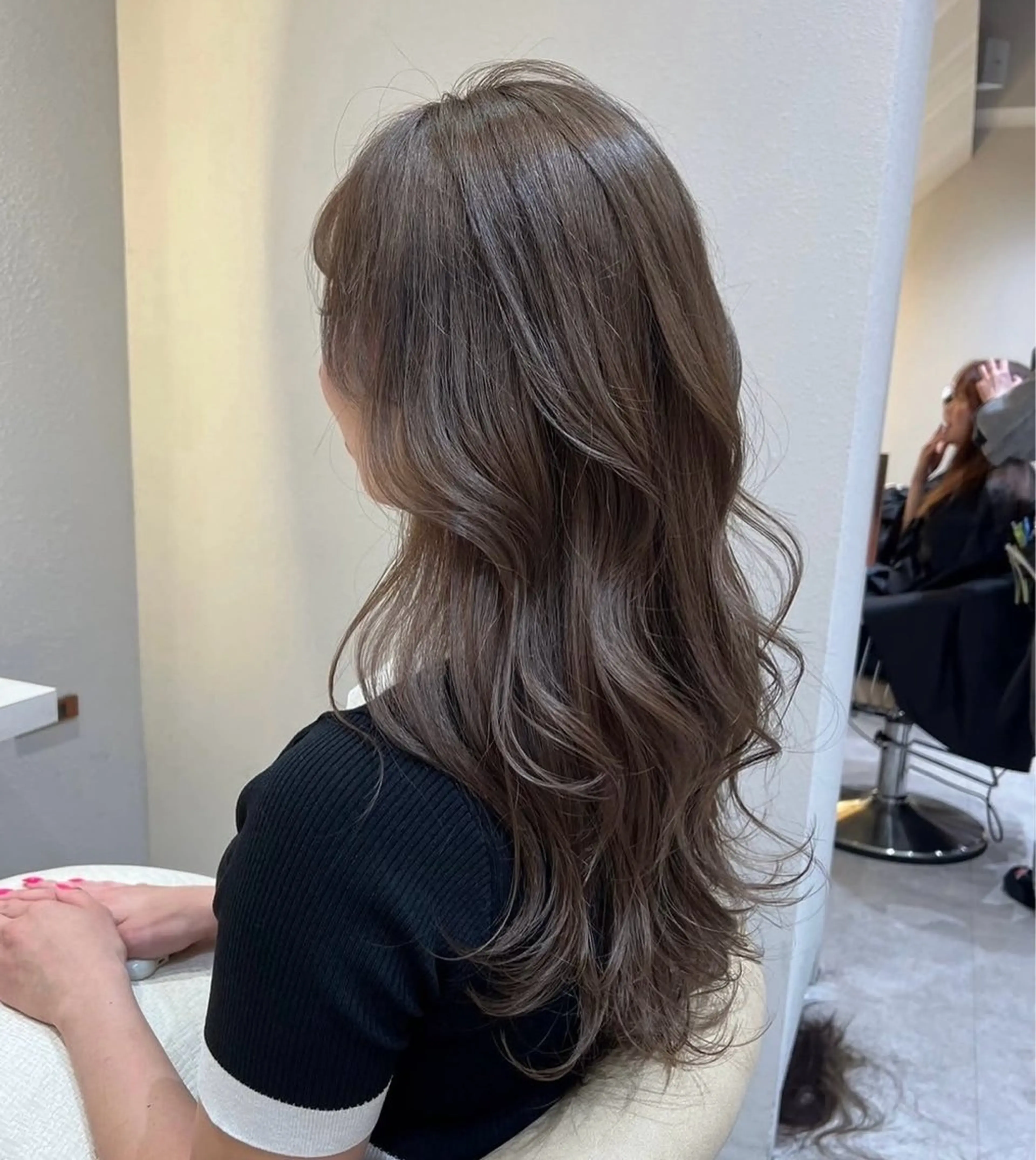 ロング ボブ ハイライト 髪質改善 ヘアカラー トリートメント 栄ハイトーン/ ベージュカラー中園薪のヘアスタイル