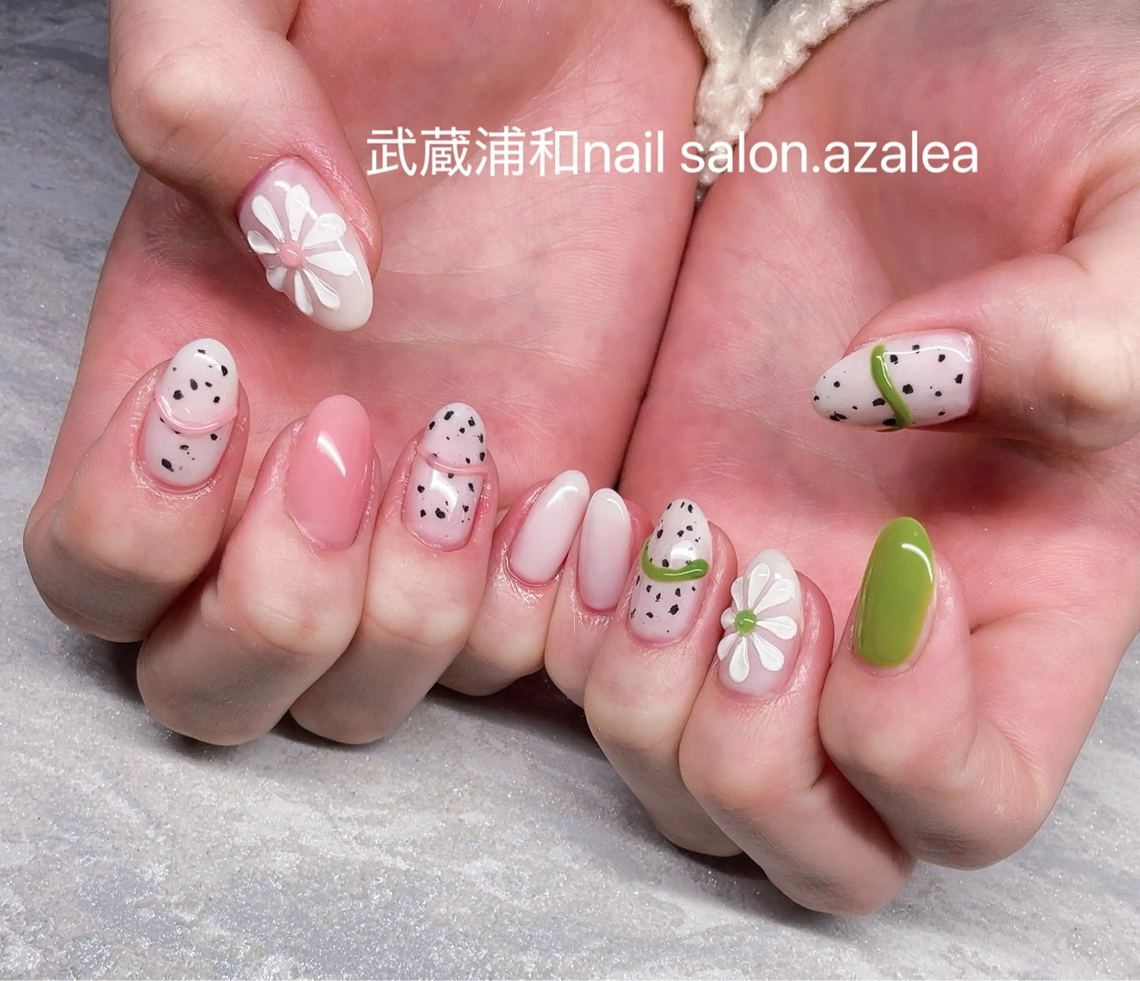 ネイル ハンドネイル R inのネイルデザイン