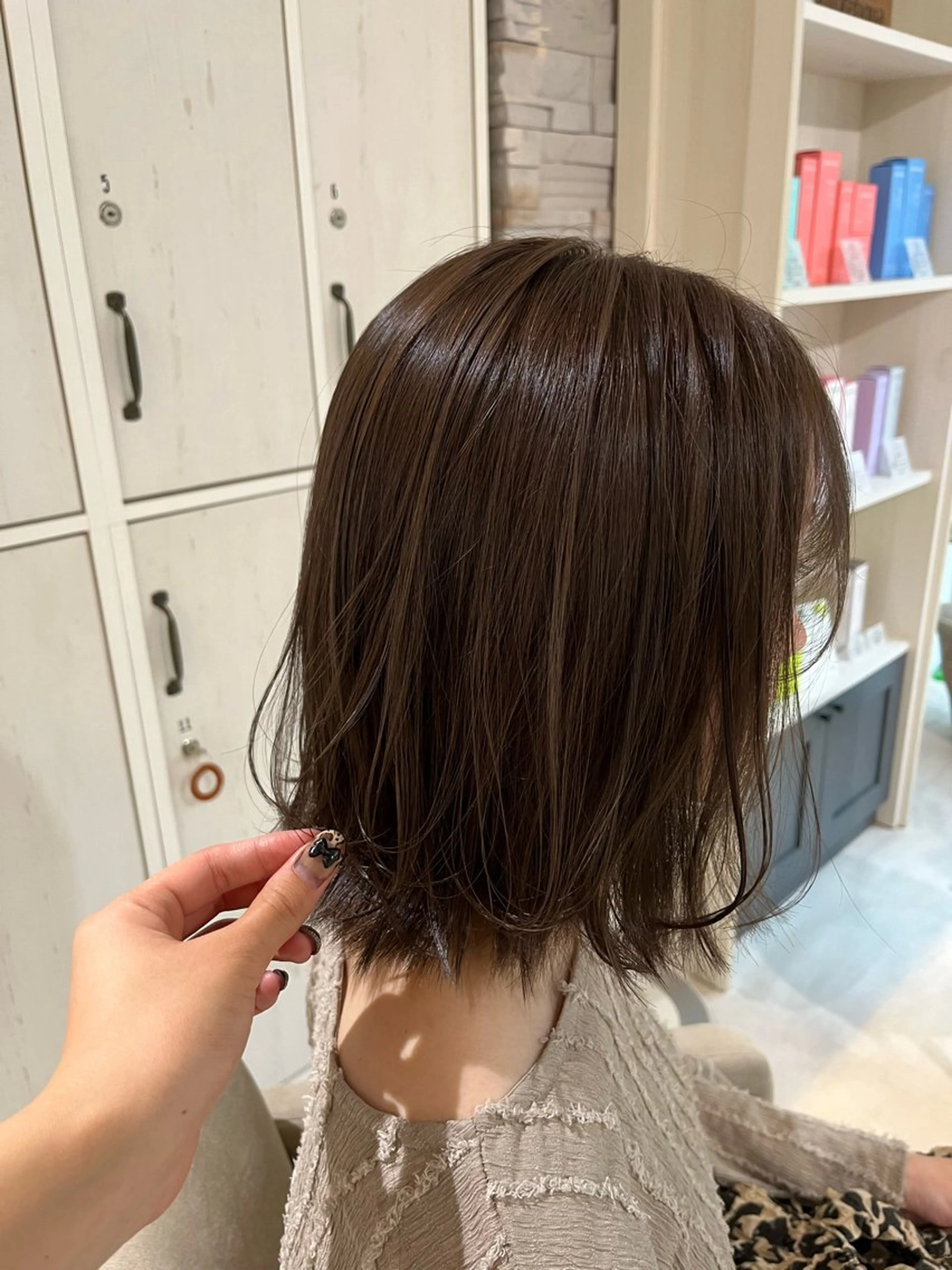 カラー kuschel ホリグチのヘアスタイル