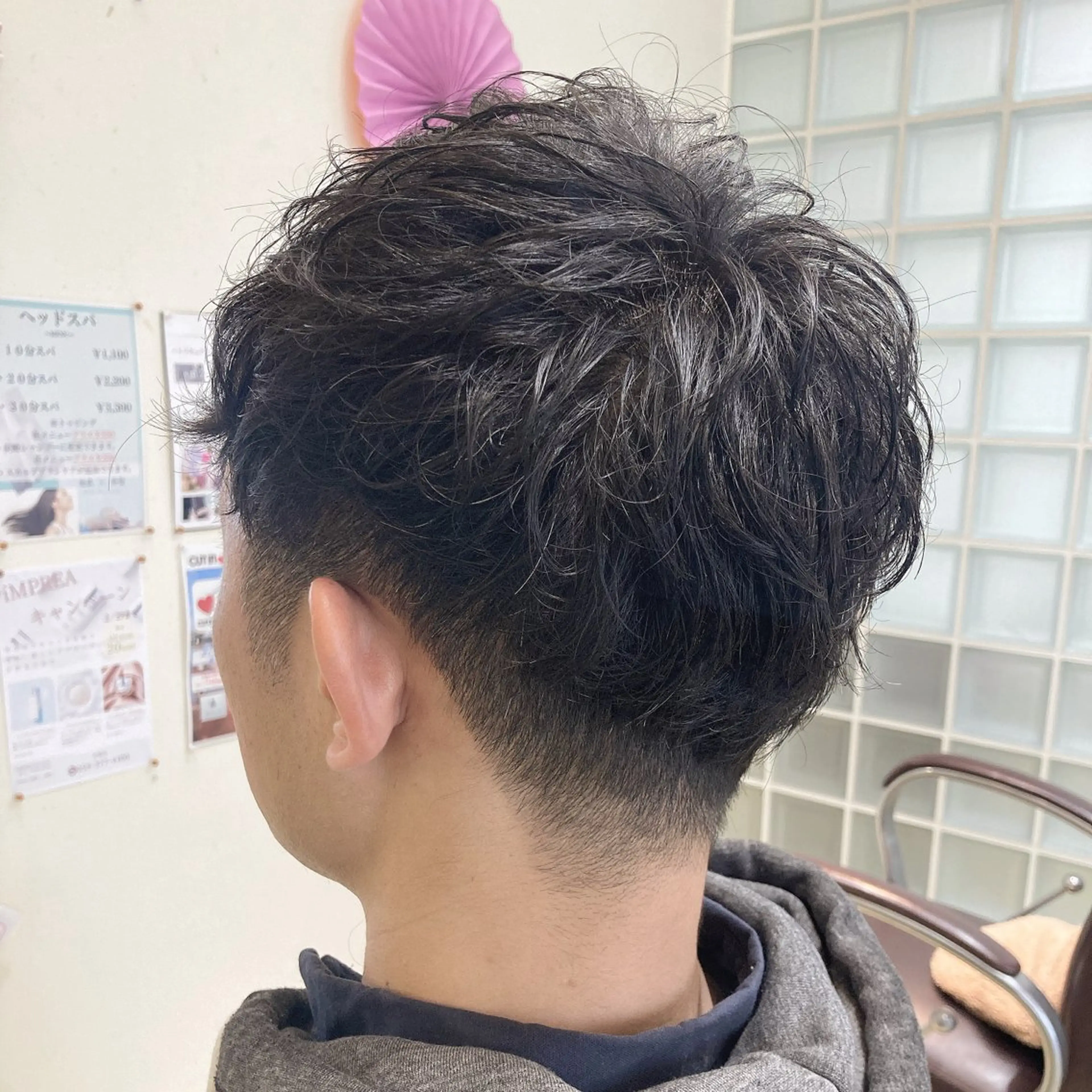 ショート メンズ くせ毛 西山 菜己星のヘアスタイル