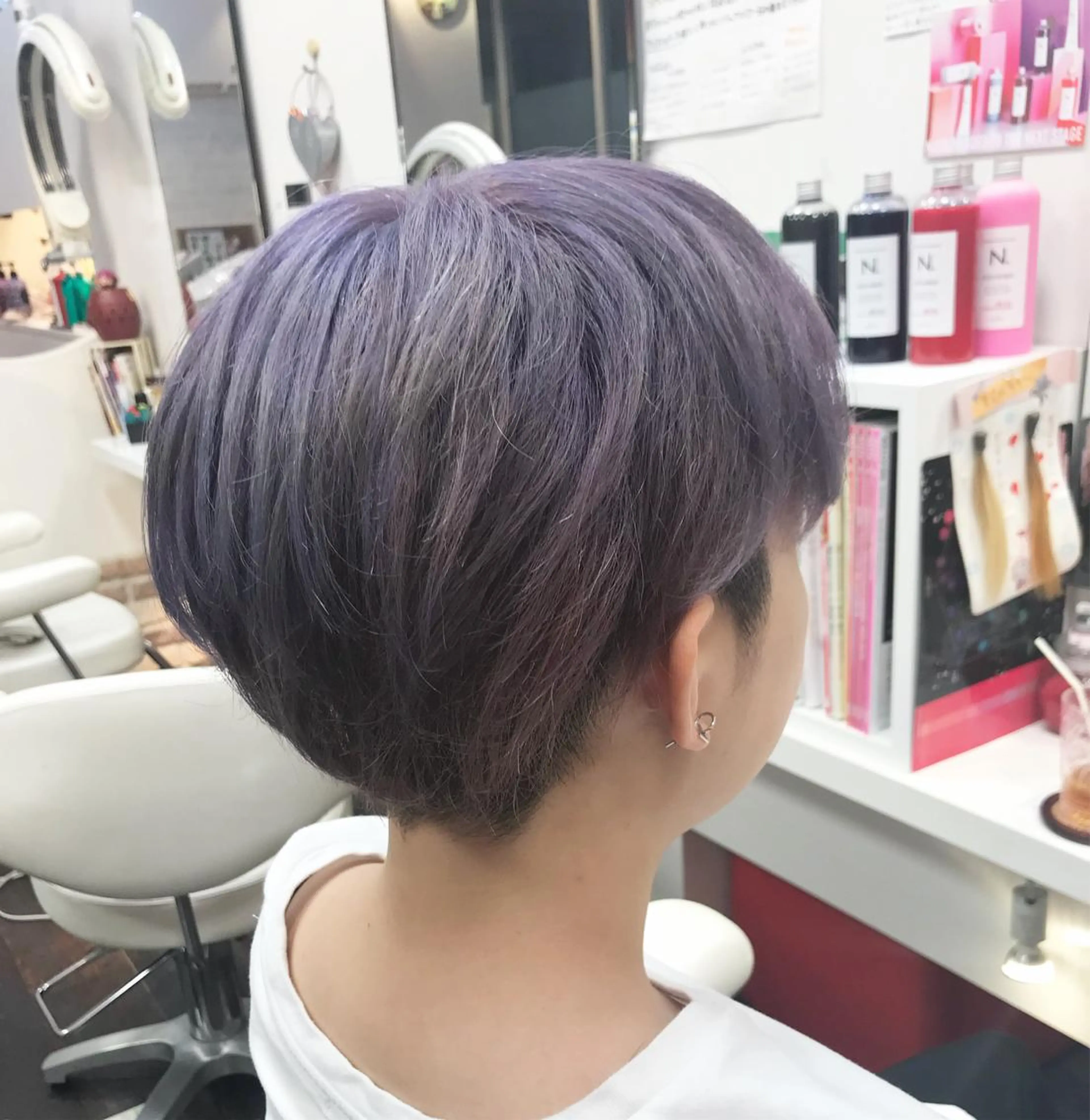 ショート カラー 岩谷/ブリーチ 🪽透明感カラーのヘアスタイル