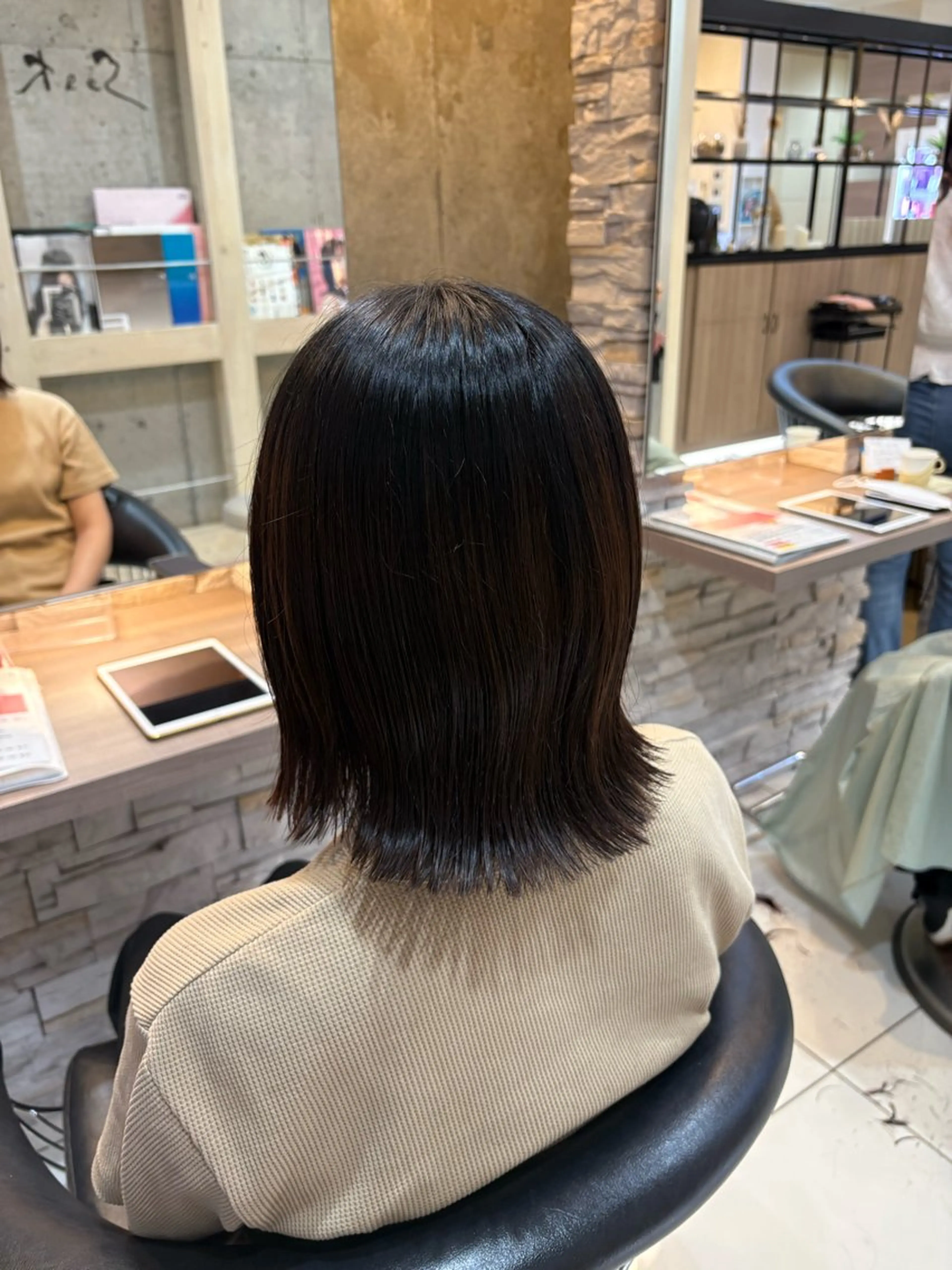 ミディアム ヘッドスパ トレンドヘア/ 透明感カラー/アヤノのヘアスタイル