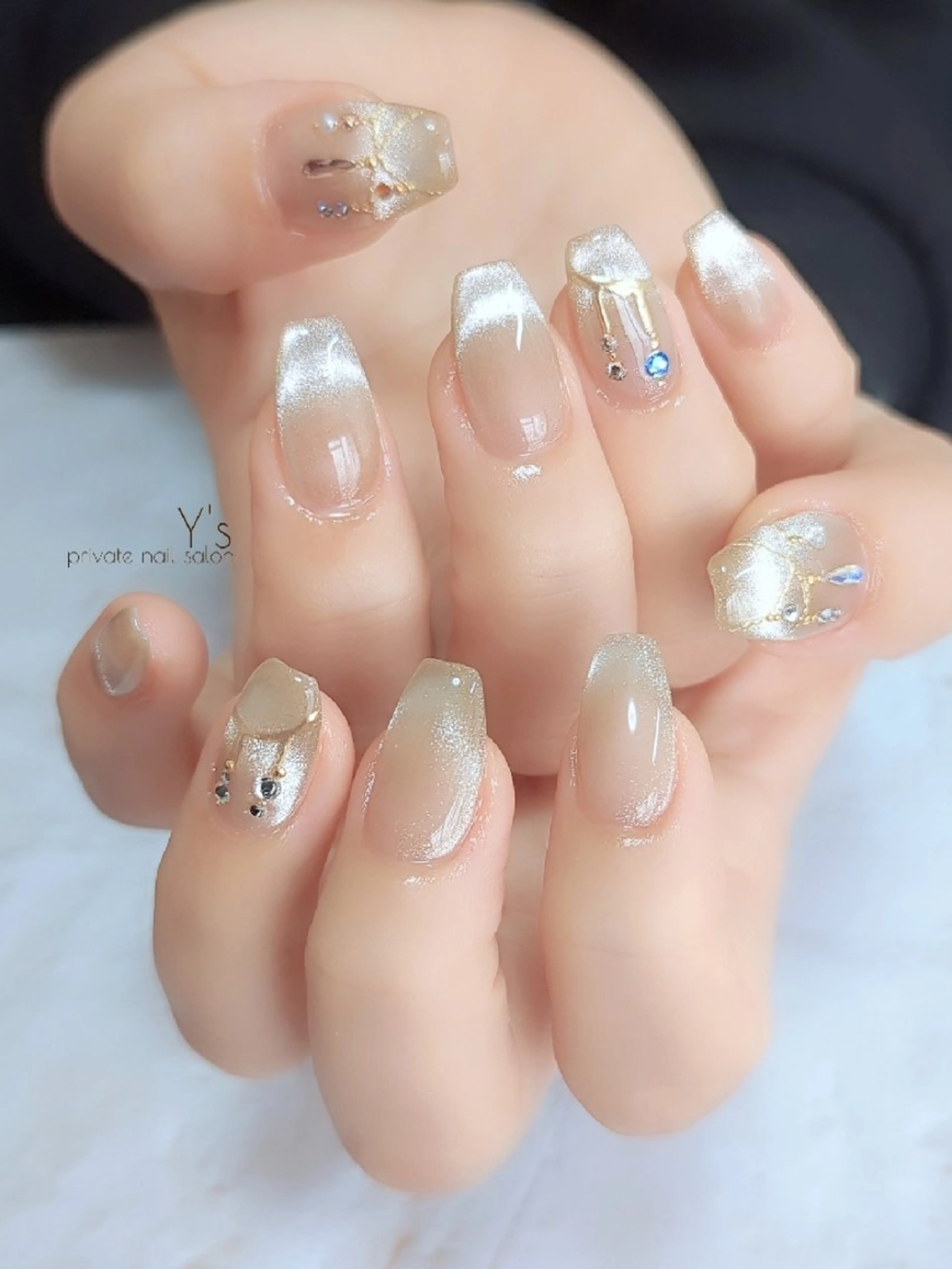 ネイル マグネットネイル ハンドネイル YUMI NAGAI  のネイルデザイン