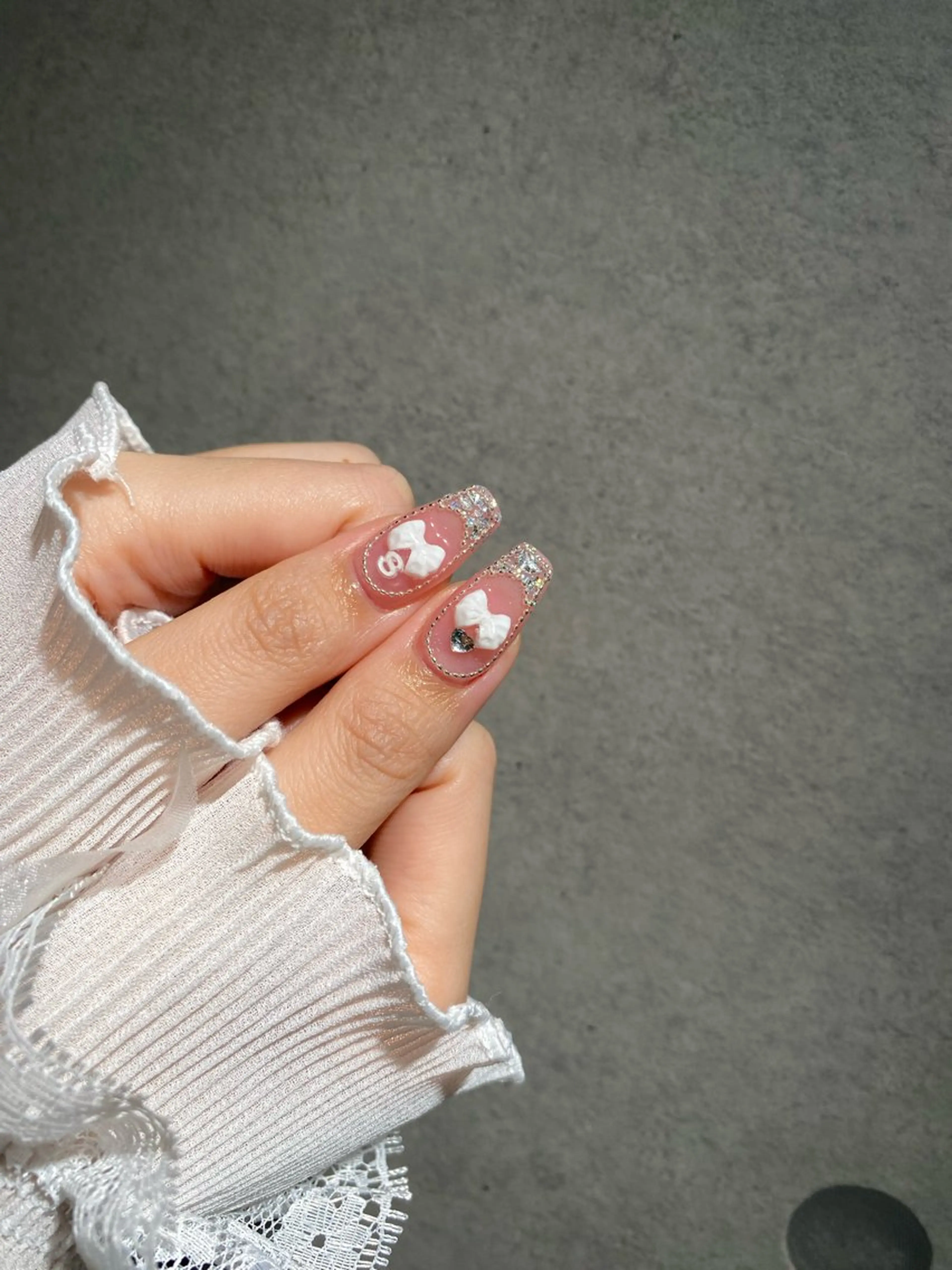 ネイル I-nailロング /ワンホン/キラキラのネイルデザイン