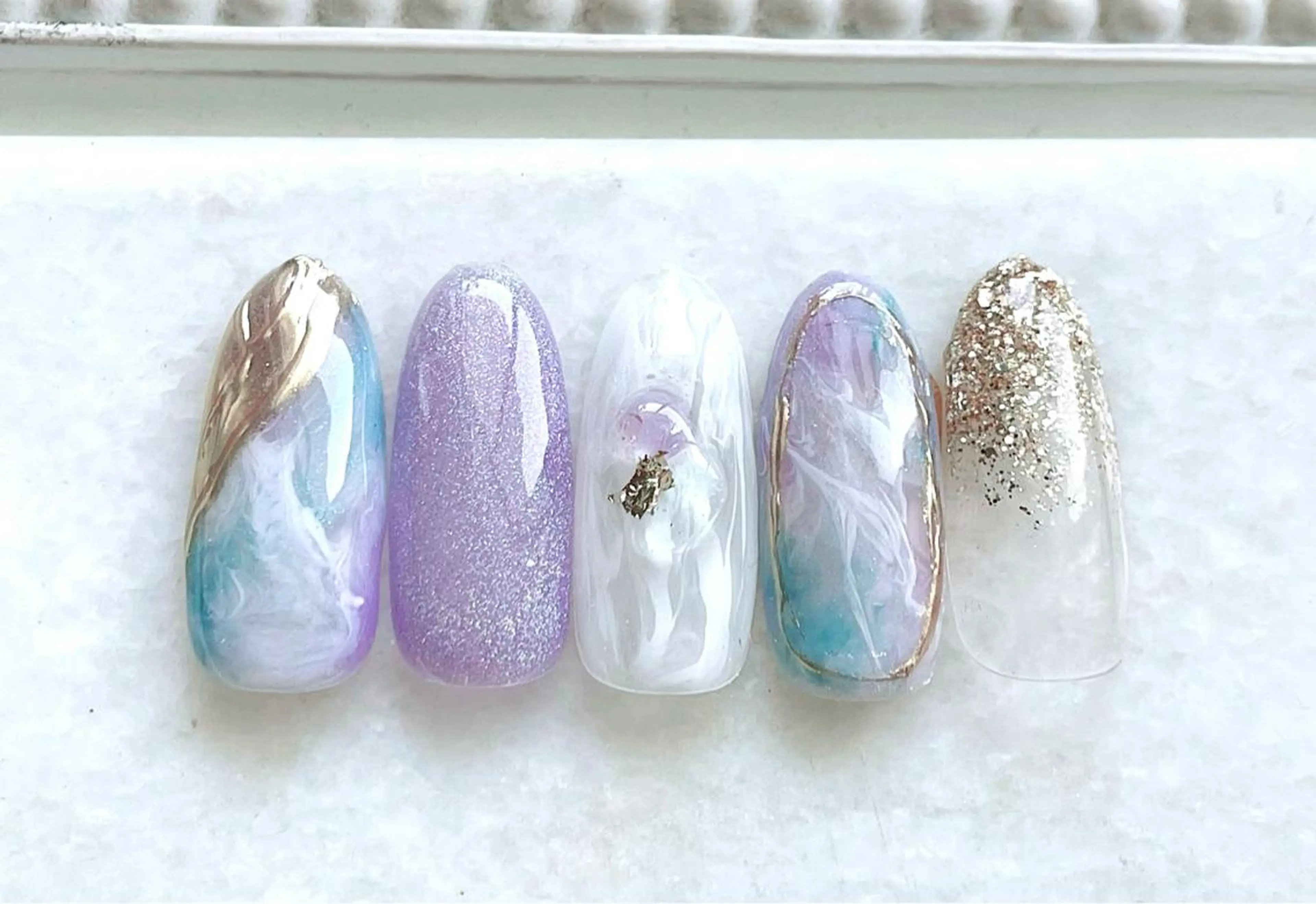 ネイル ジェルネイル キラキラネイル ミラーネイル パラジェル パープル ハンドネイル Satomi  のネイルデザイン