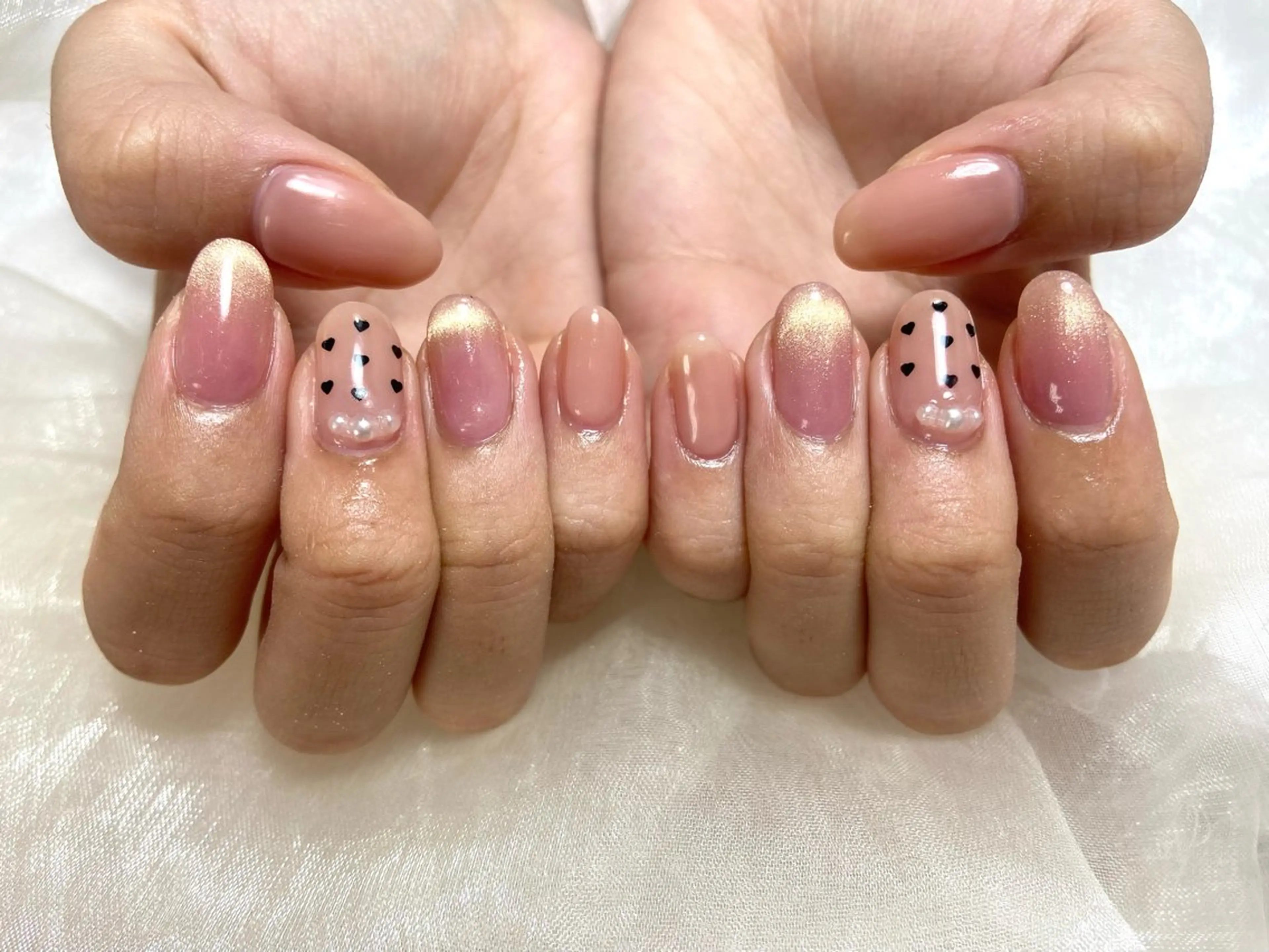 ネイル ジェルネイル ハート パラジェル シンプルネイル バレンタイン ハンドネイル mako 🌷のネイルデザイン