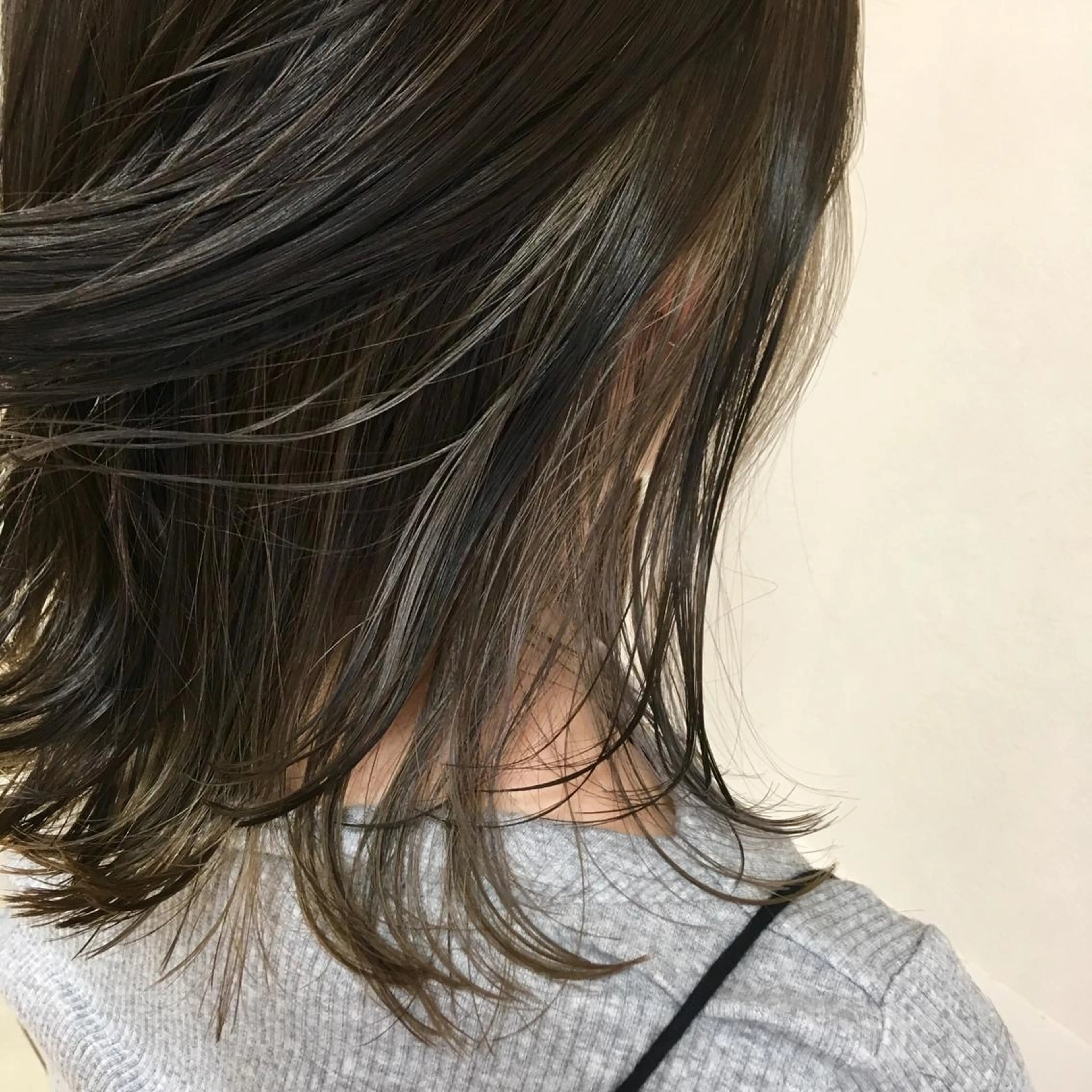 ミディアム カラー ヘアアレンジ ヘアカラー トリートメント 【Sweep】おじま のぞみのヘアスタイル