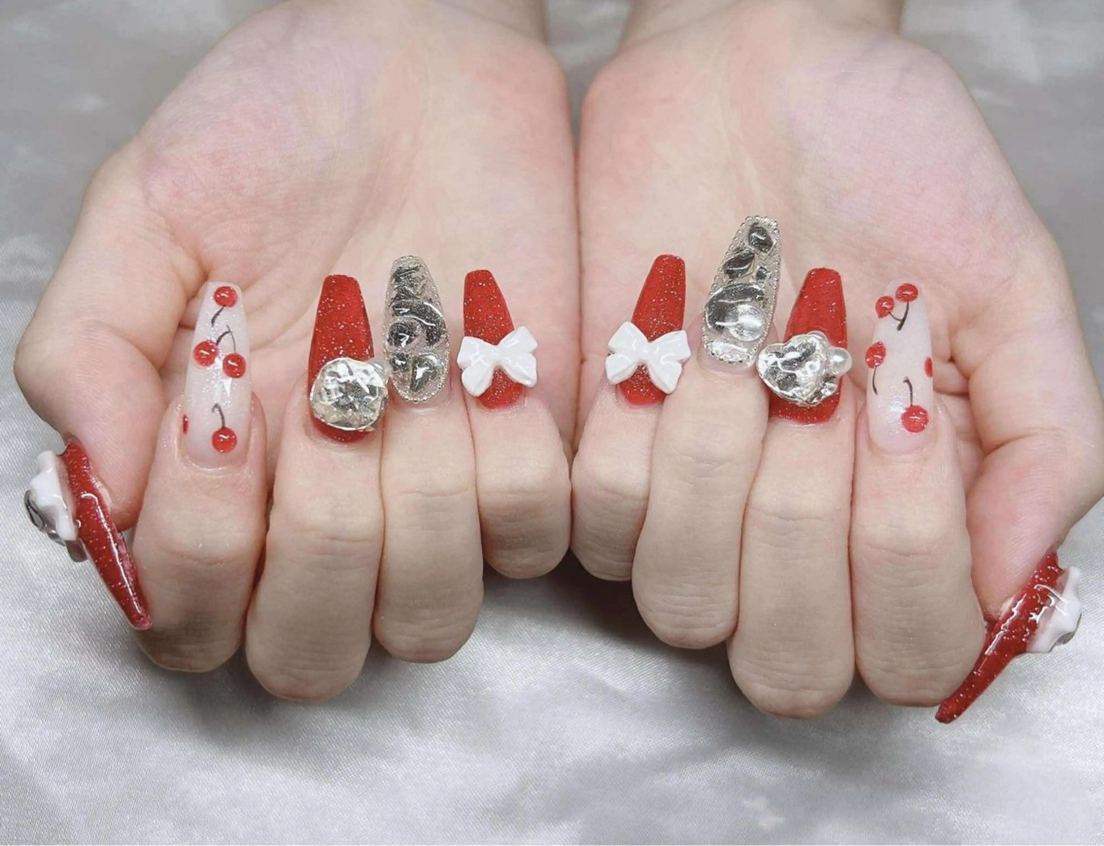 ネイル 長さ出し グラデーション 卒業式 キラキラネイル マグネットネイル ハンドネイル Lee Nailsのネイルデザイン