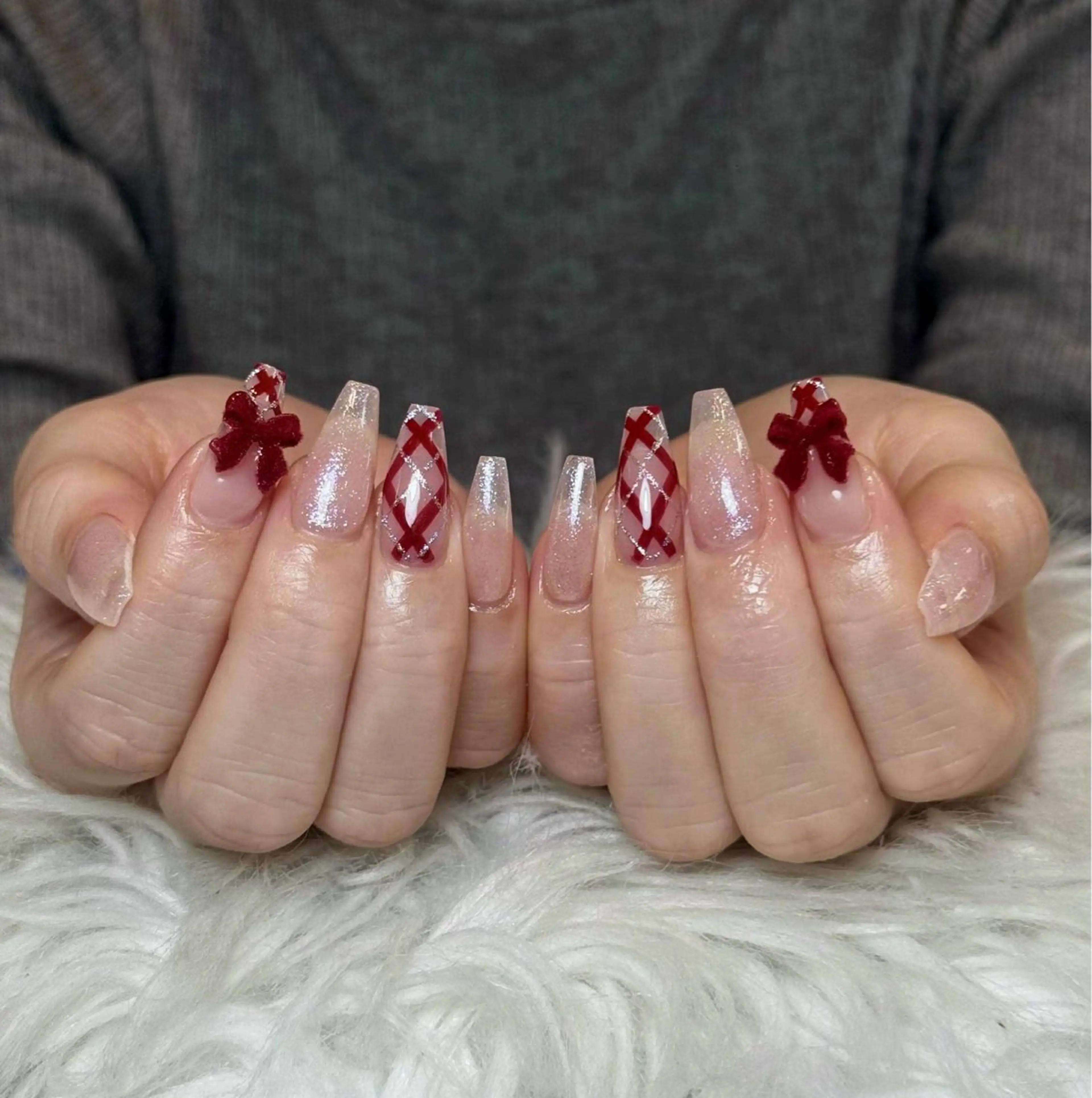 ネイル オーロラネイル ボルドー ブラウン 氷ネイル・うるうるネイル キラキラネイル ハンドネイル Julli NailStudioのネイルデザイン
