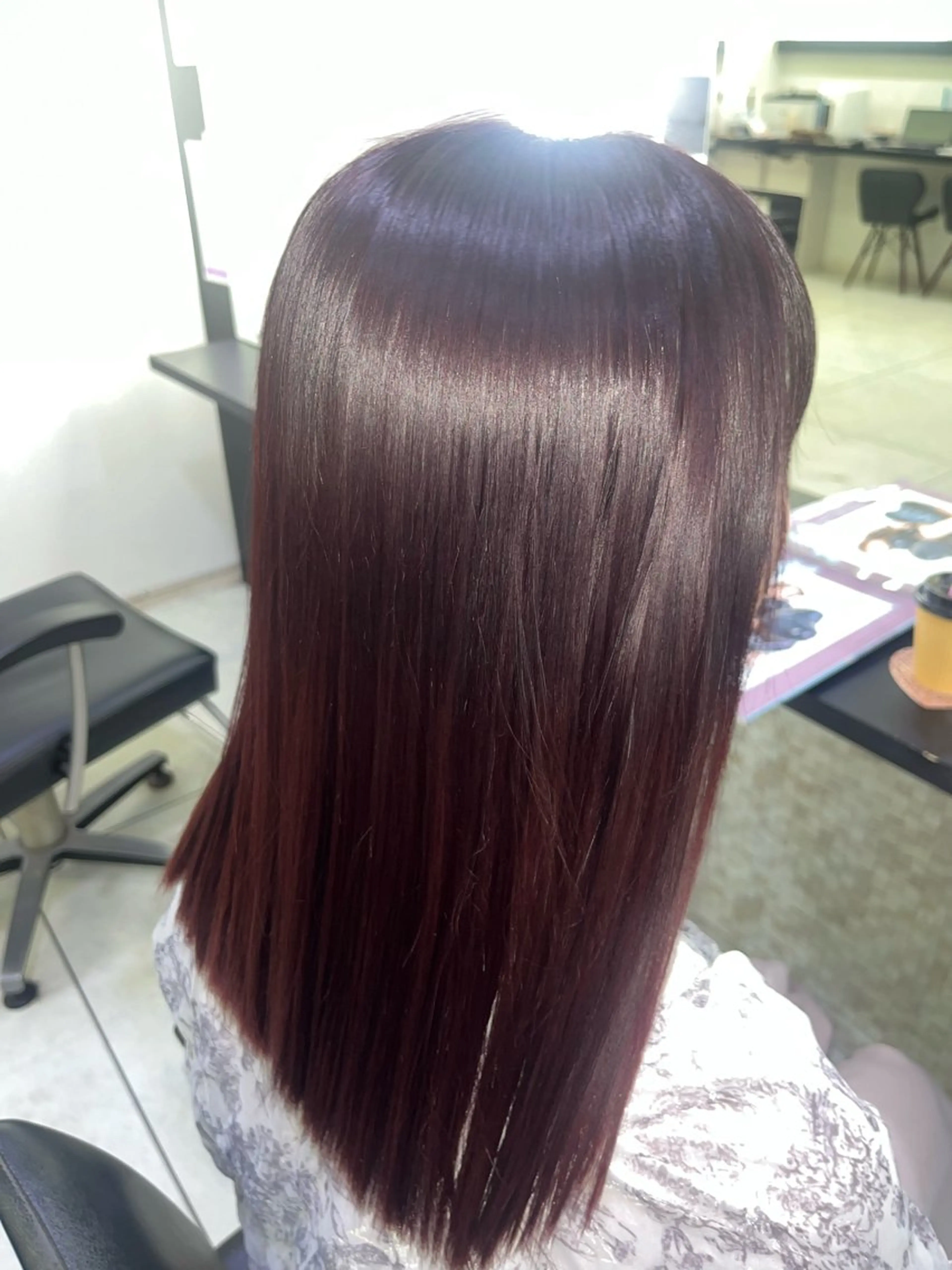 ミディアム カラー ボルドーカラー 杉山 愛のヘアスタイル