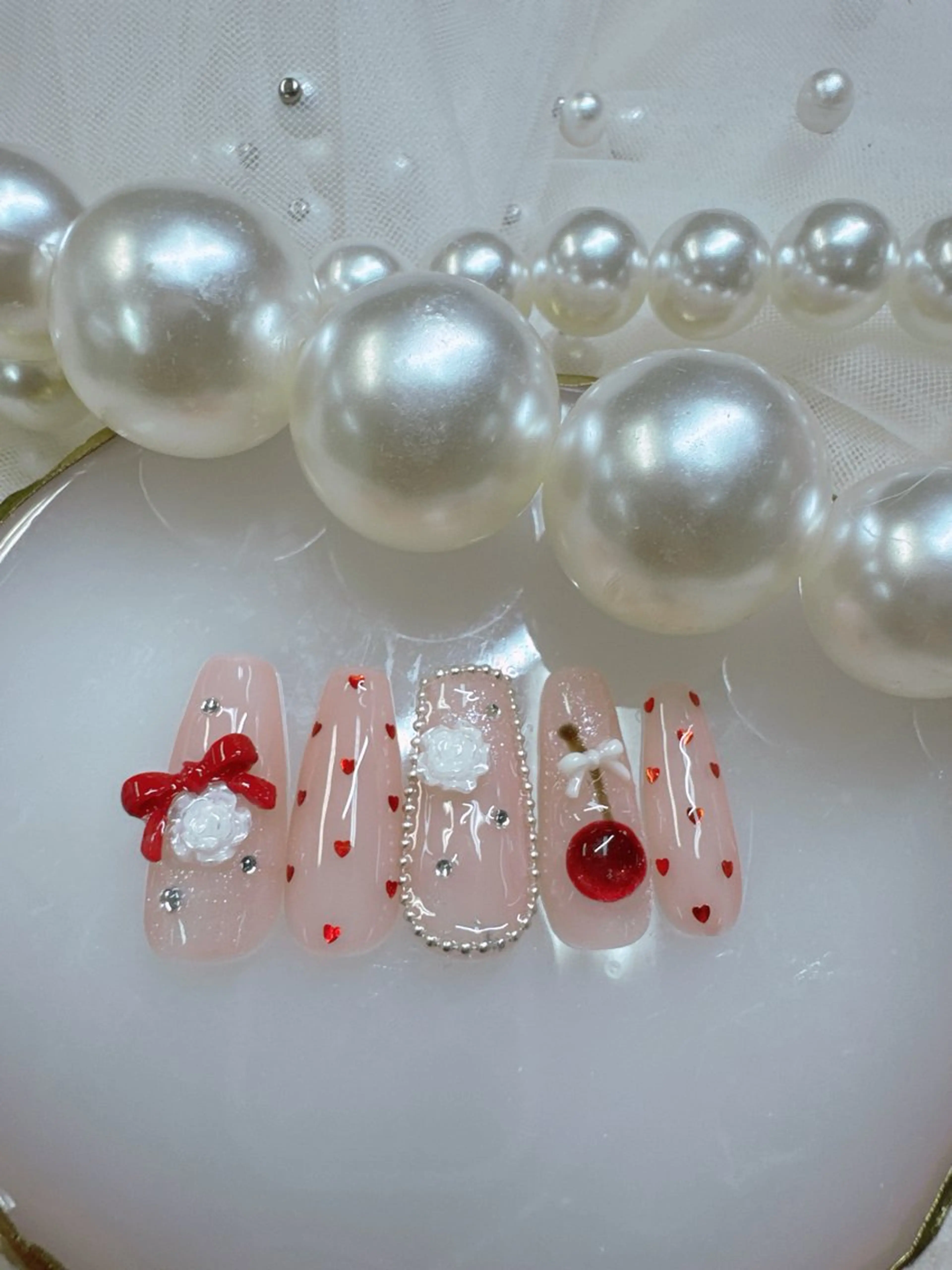 ネイル アートネイル べっ甲ネイル ボルドー チークネイル ドット ハンドネイル Queeens nailのネイルデザイン