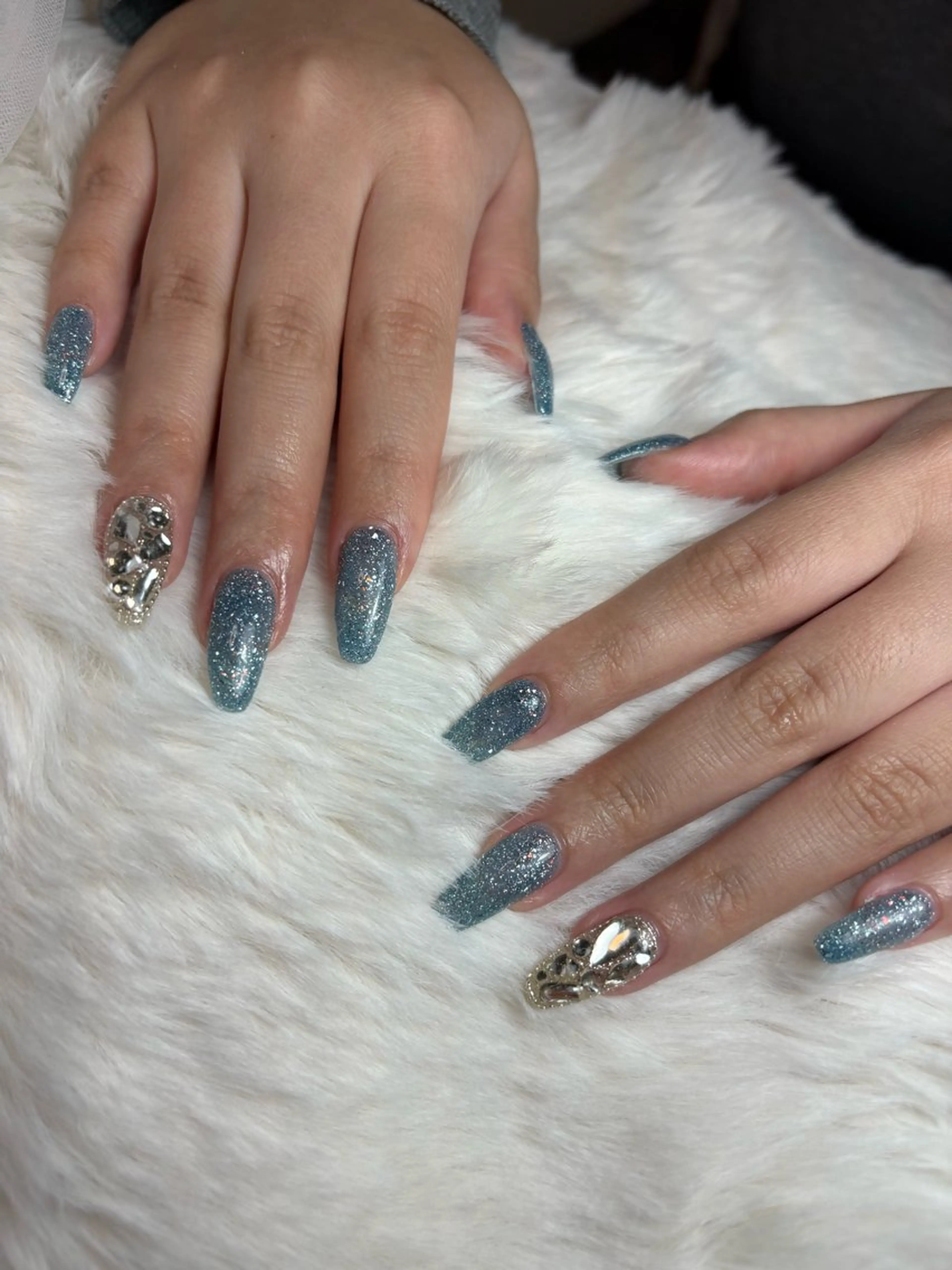 ネイル 黒須莉奈 IRYのネイルデザイン