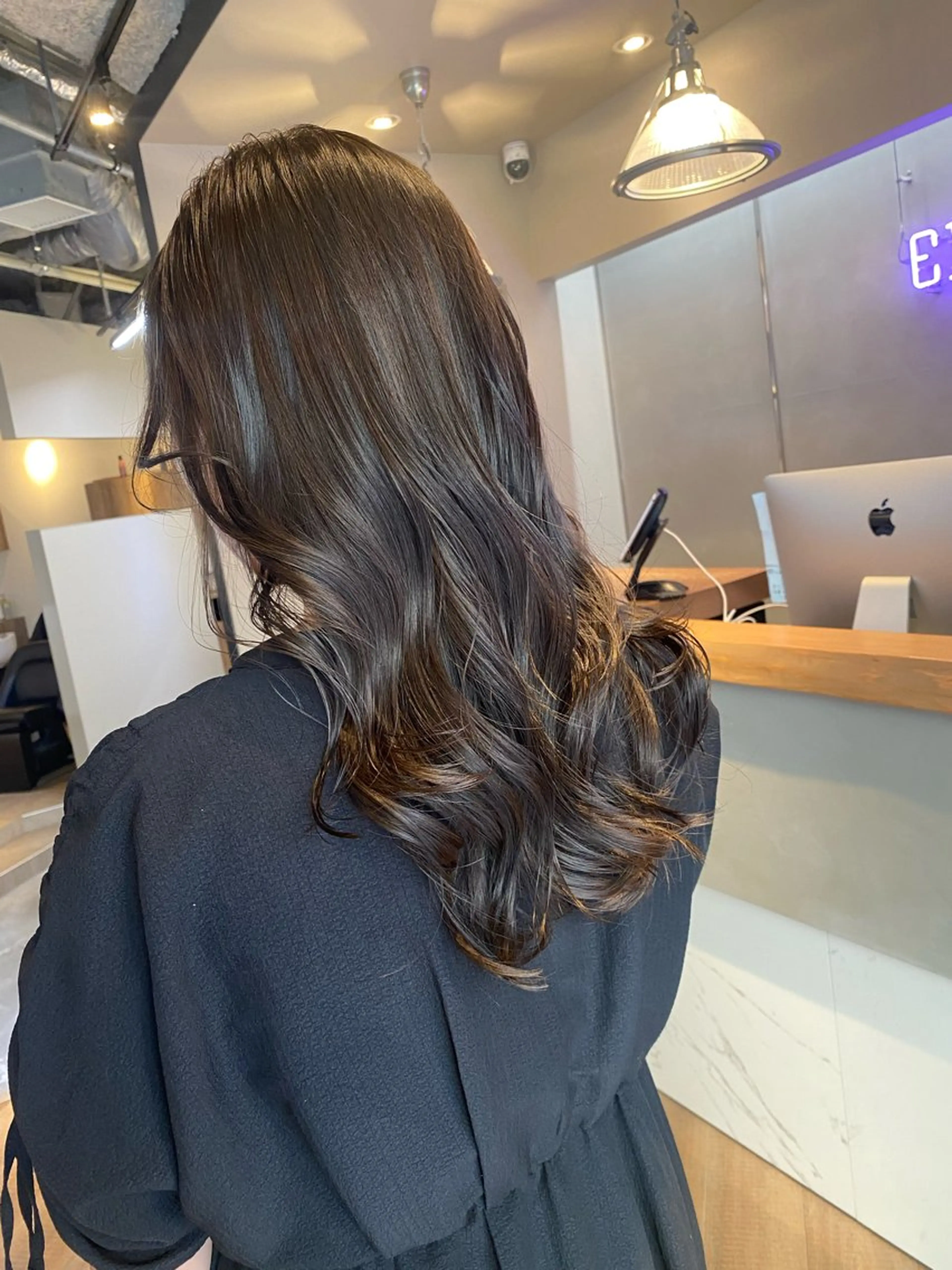 ロング カラー ヘアカラー トリートメント 白髪ぼかしハイライト ／レイヤー中島啓太のヘアスタイル