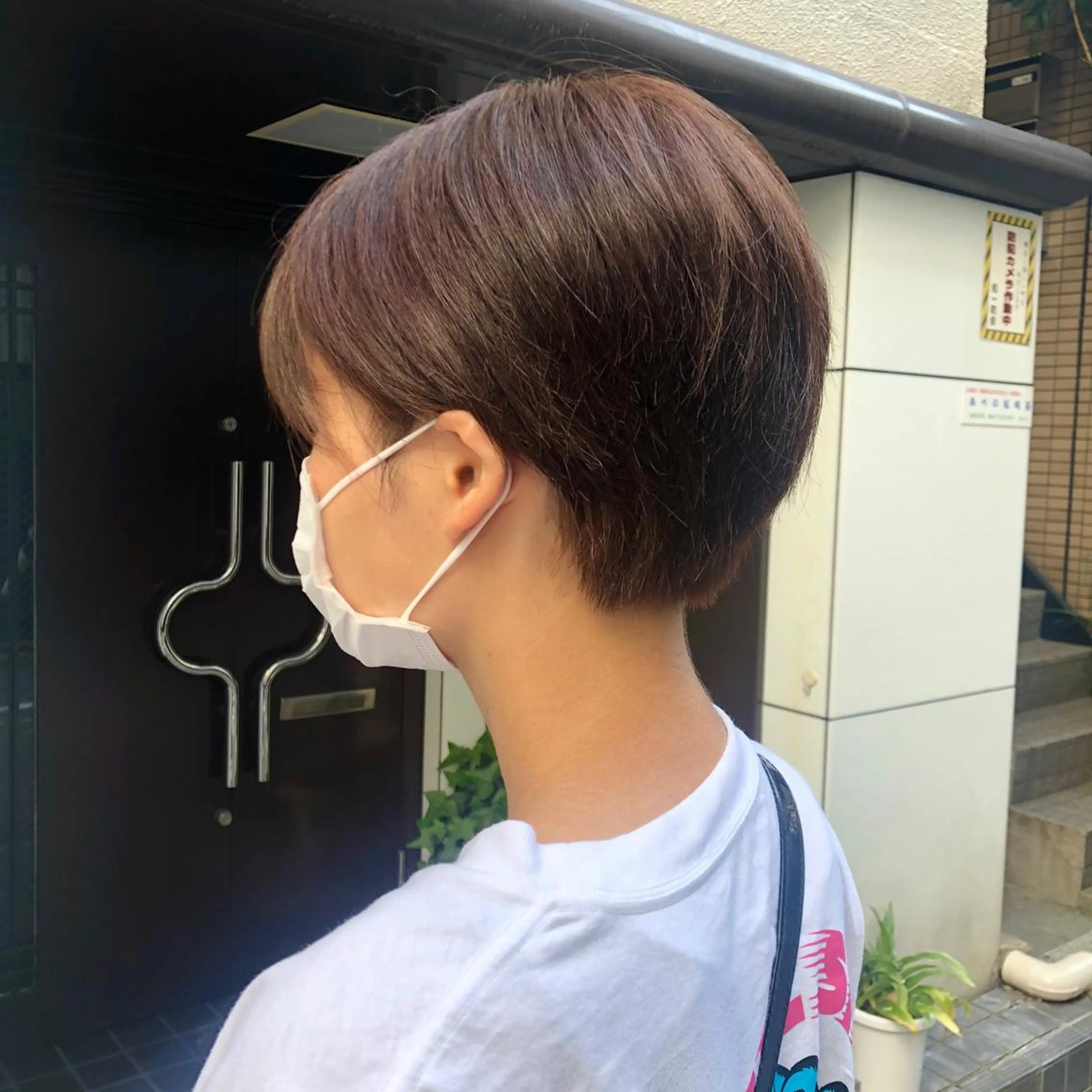 ショート カラー ブラウンカラー ピンクカラー ピンクブラウン ，comma momoka🪄のヘアスタイル