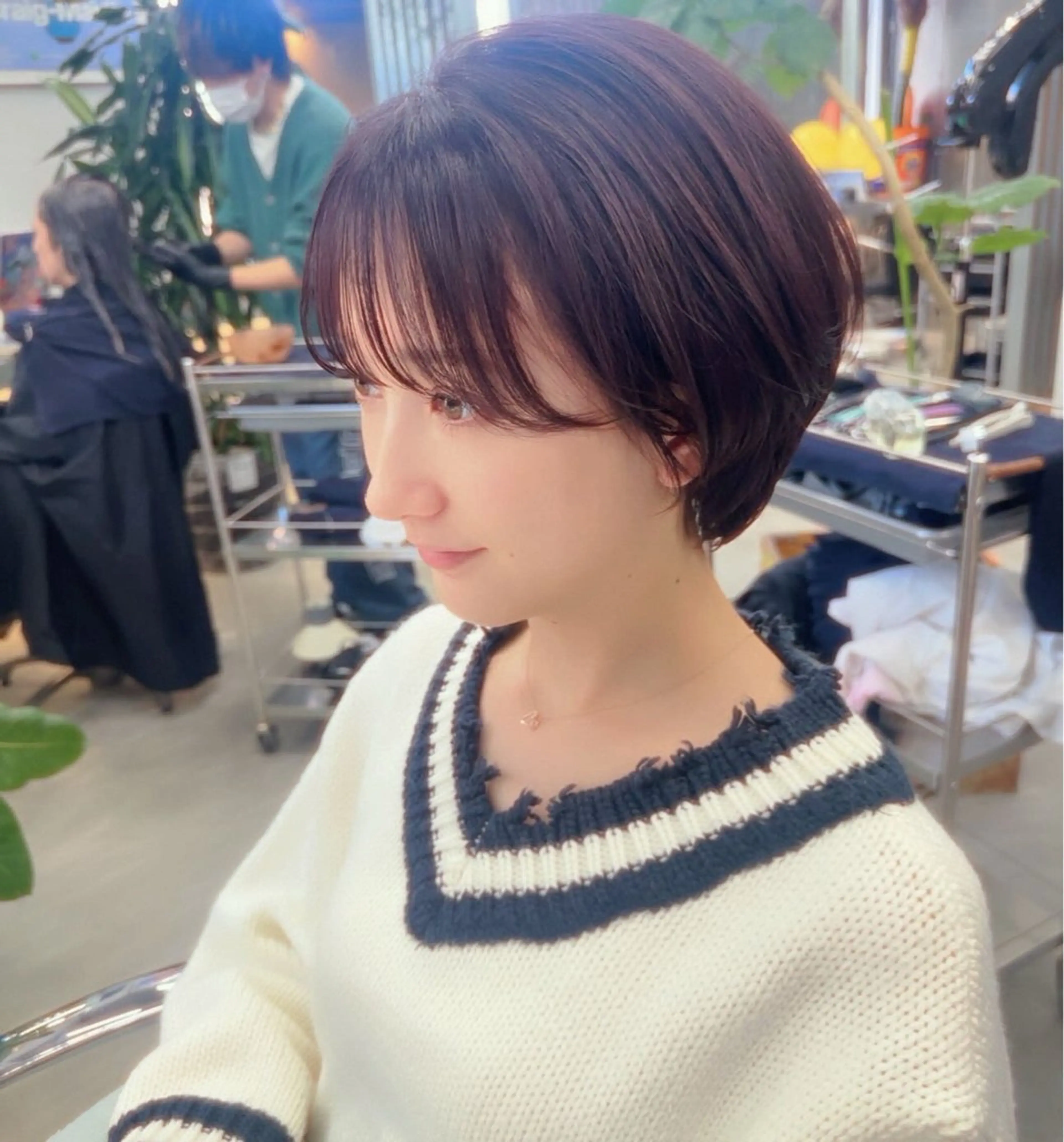 ショート カラー カット ヘアカラー トリートメント 岡野 静華のヘアスタイル
