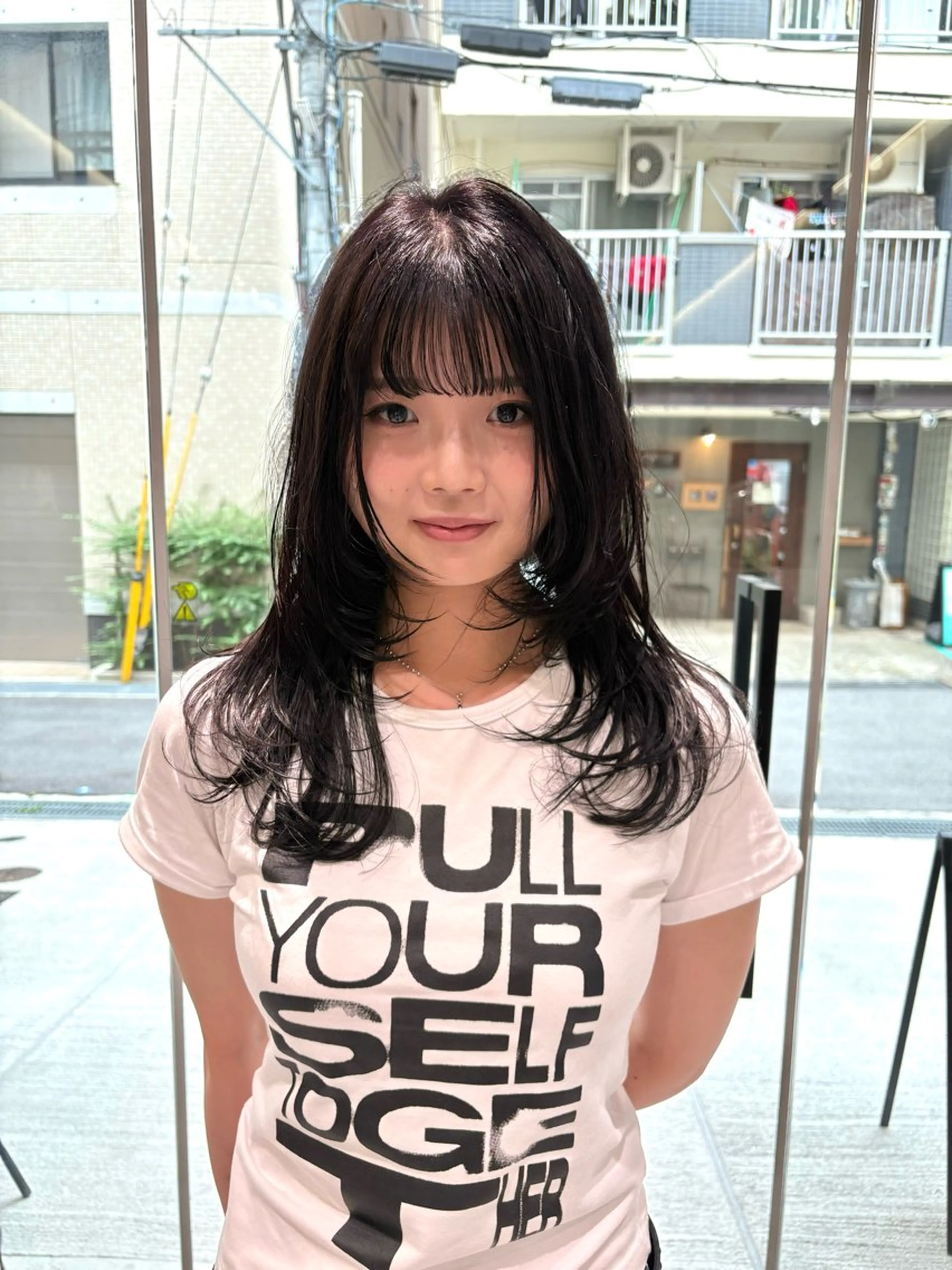 《広がりとパサつきが気になる方はこちら》レイヤーカット+縮毛矯正+内部補修トリートメントの写真