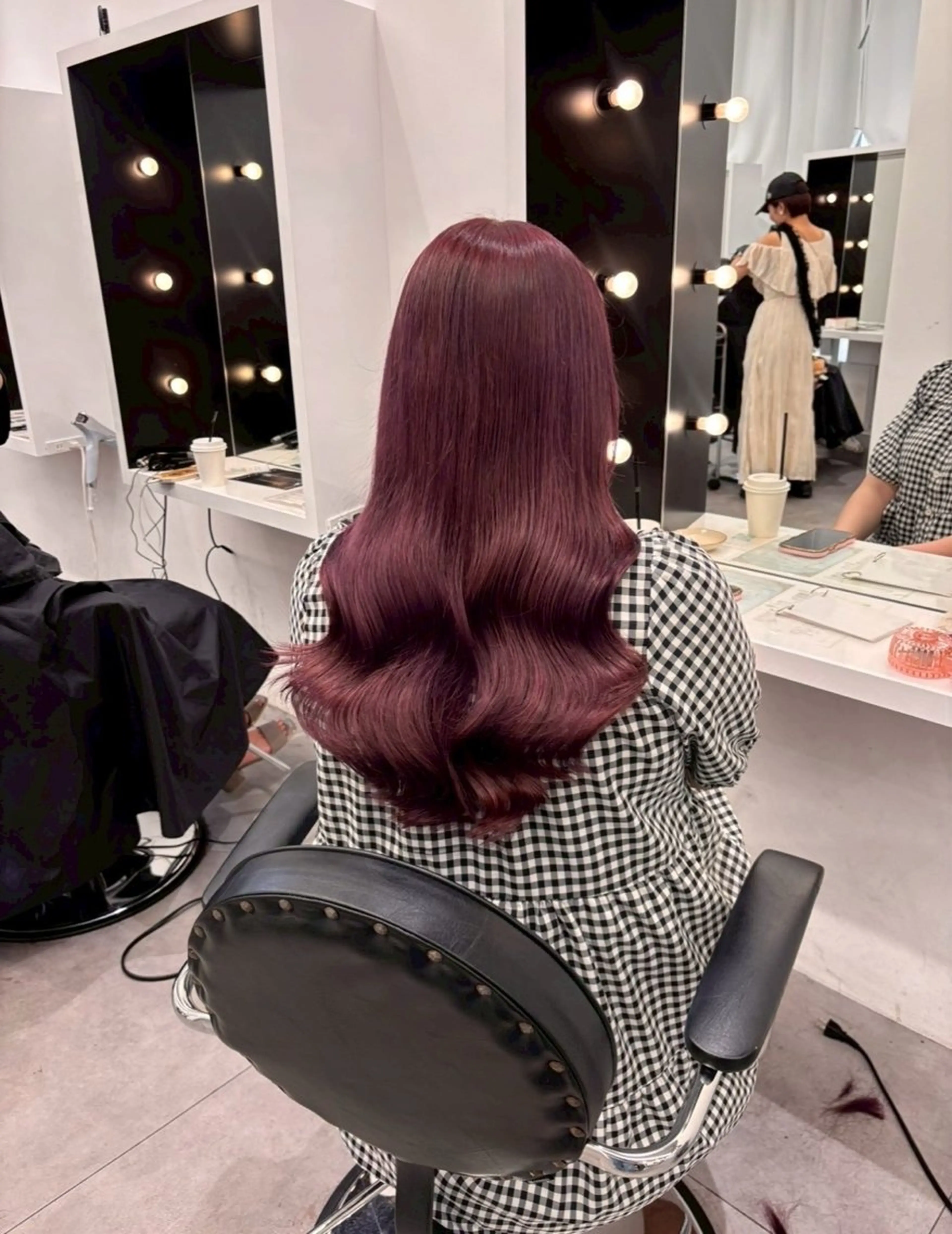 ロング カラー ベージュカラー ブリーチ ダブルカラー グレージュ ラベンダーカラー ヘアカラー ioe 茶屋町のヘアスタイル