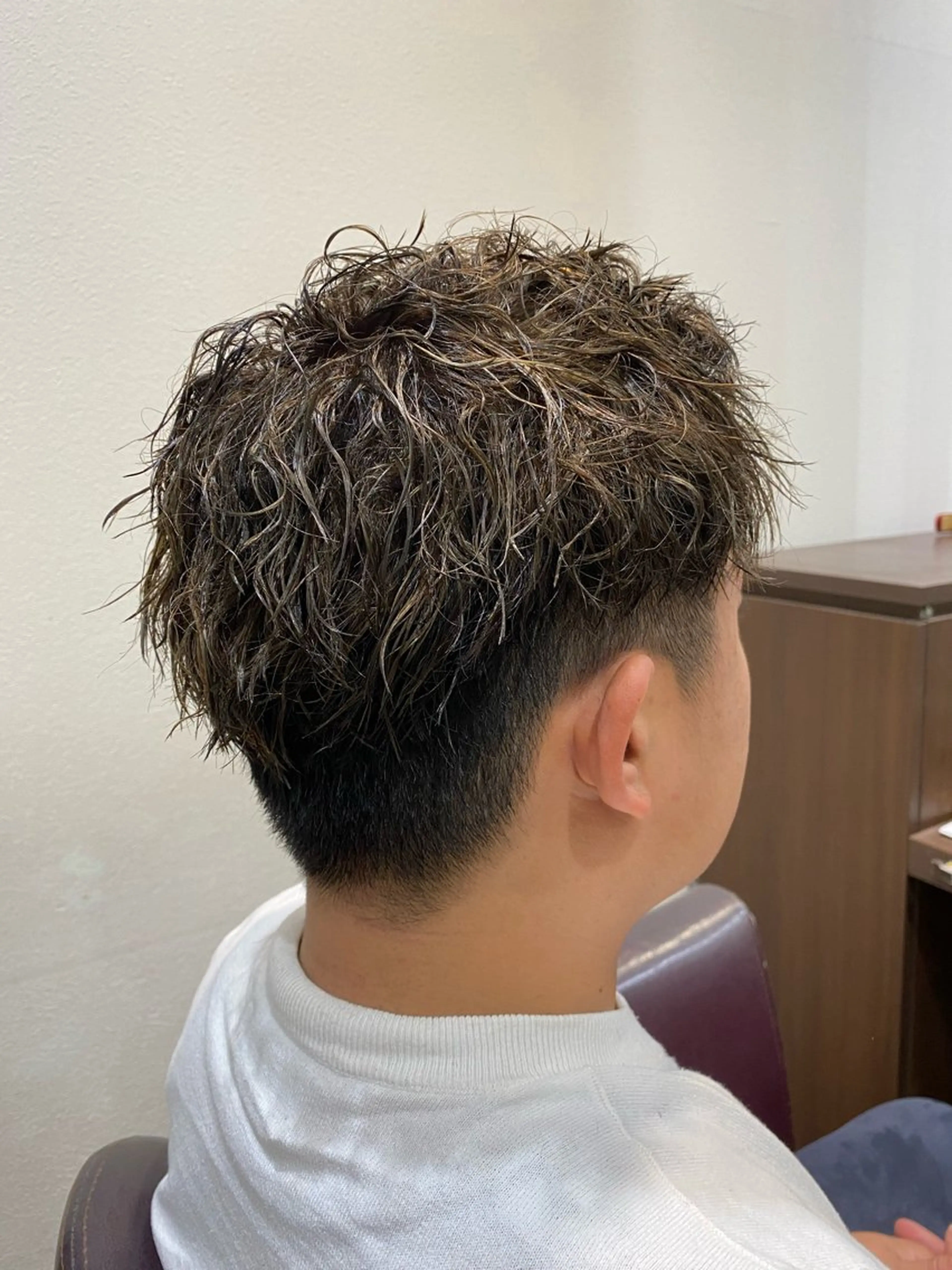 パーマ メンズ メンズハイライト メンズパーマ 仲井 充のヘアスタイル