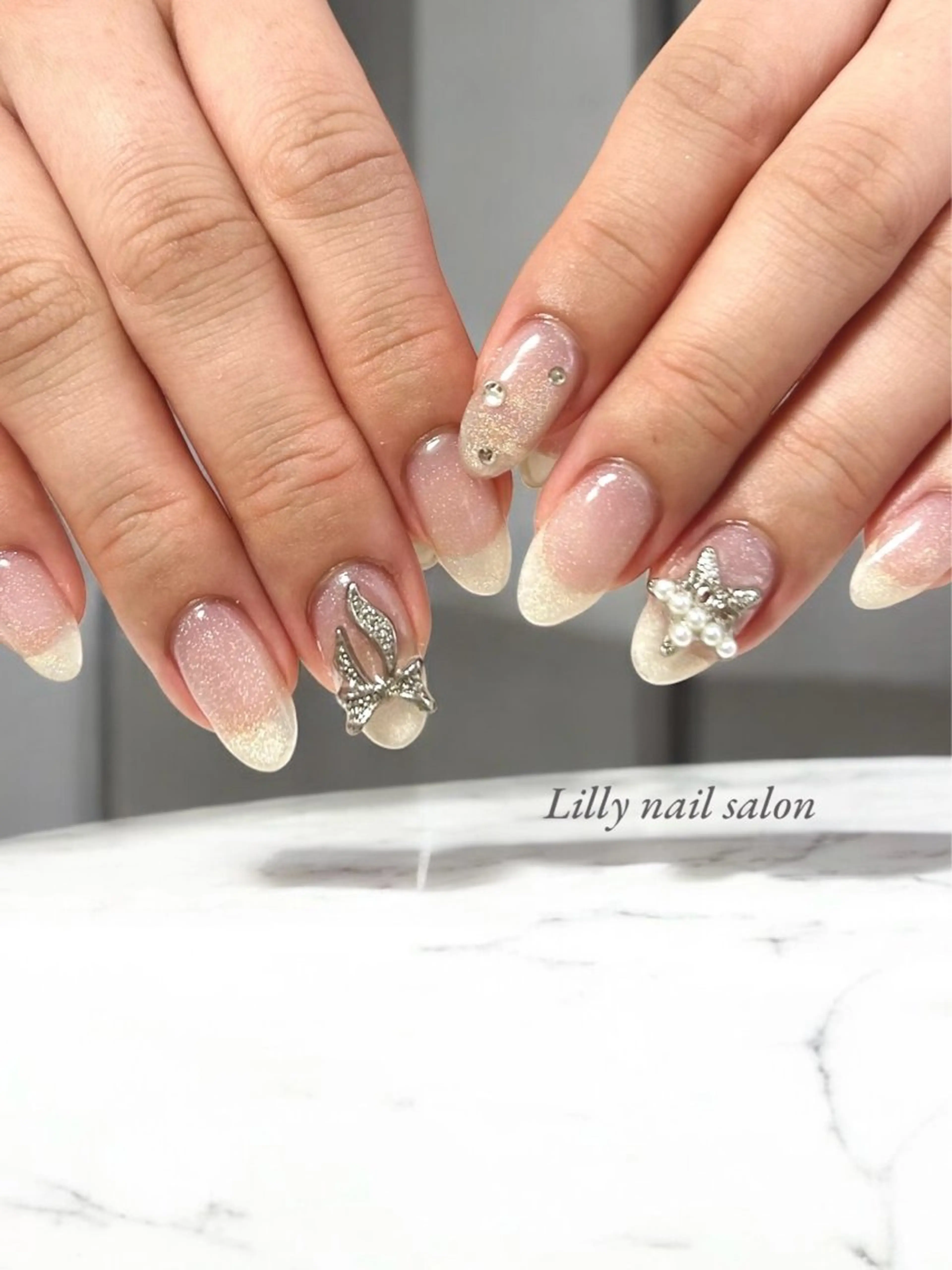 ネイル Lilly nail salon所属・Lilly nail オーナーMikuのネイルデザイン