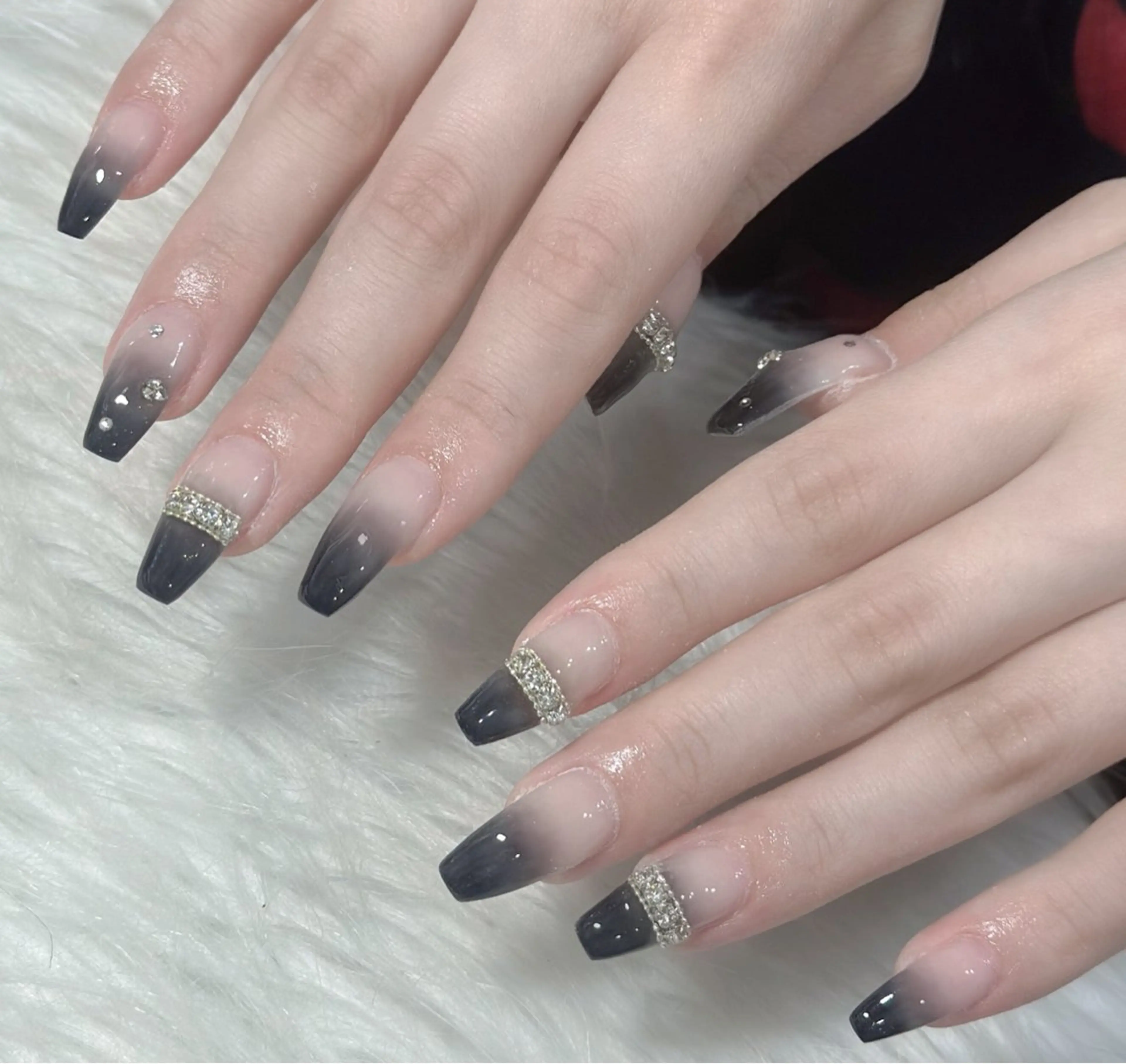 ネイル ハンドネイル フットネイル LAVISH nanamiのネイルデザイン
