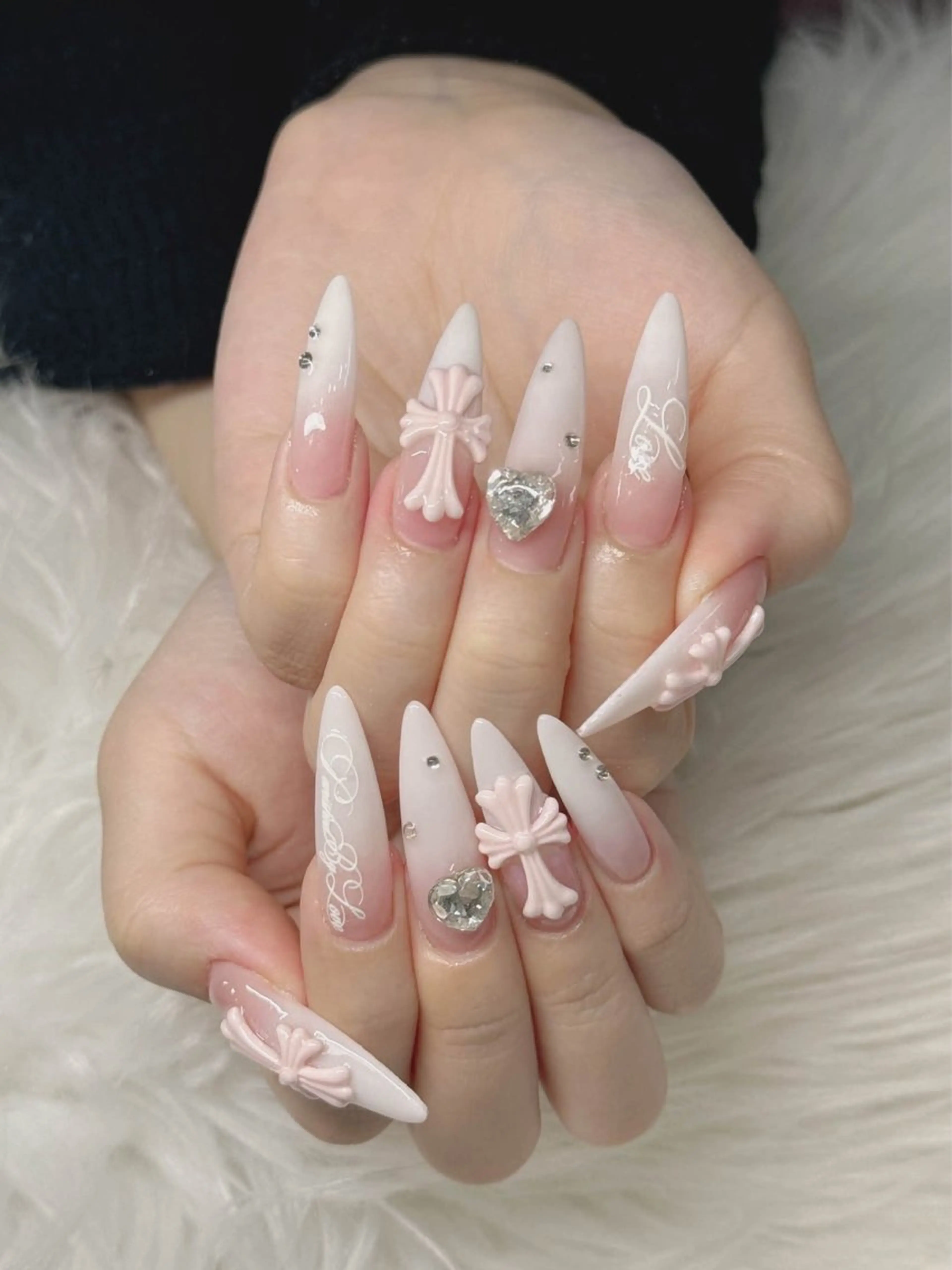 ネイル ハンドネイル Lee Nailsのネイルデザイン