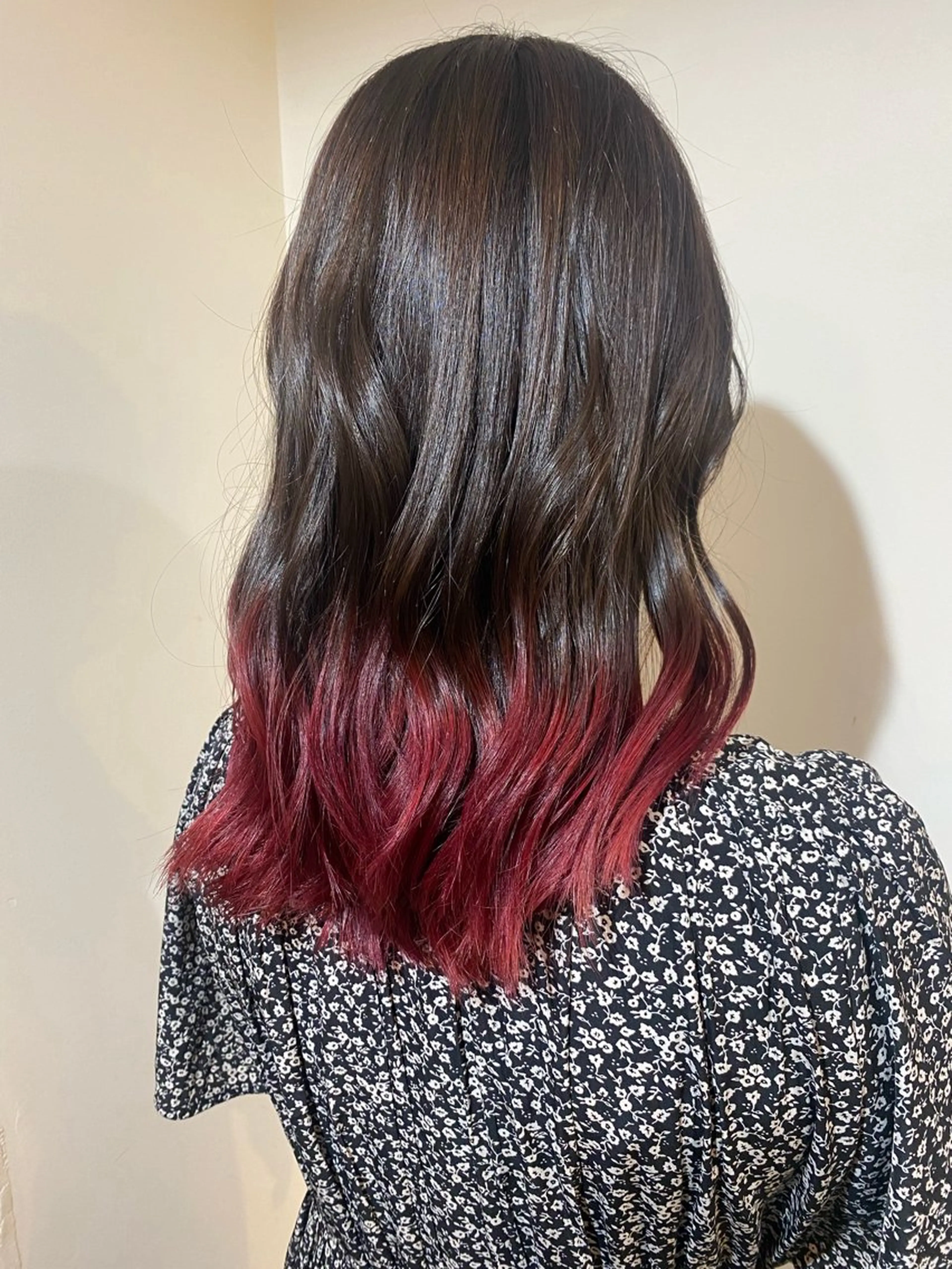 ミディアム COLO✨️ 白川綺香のヘアスタイル