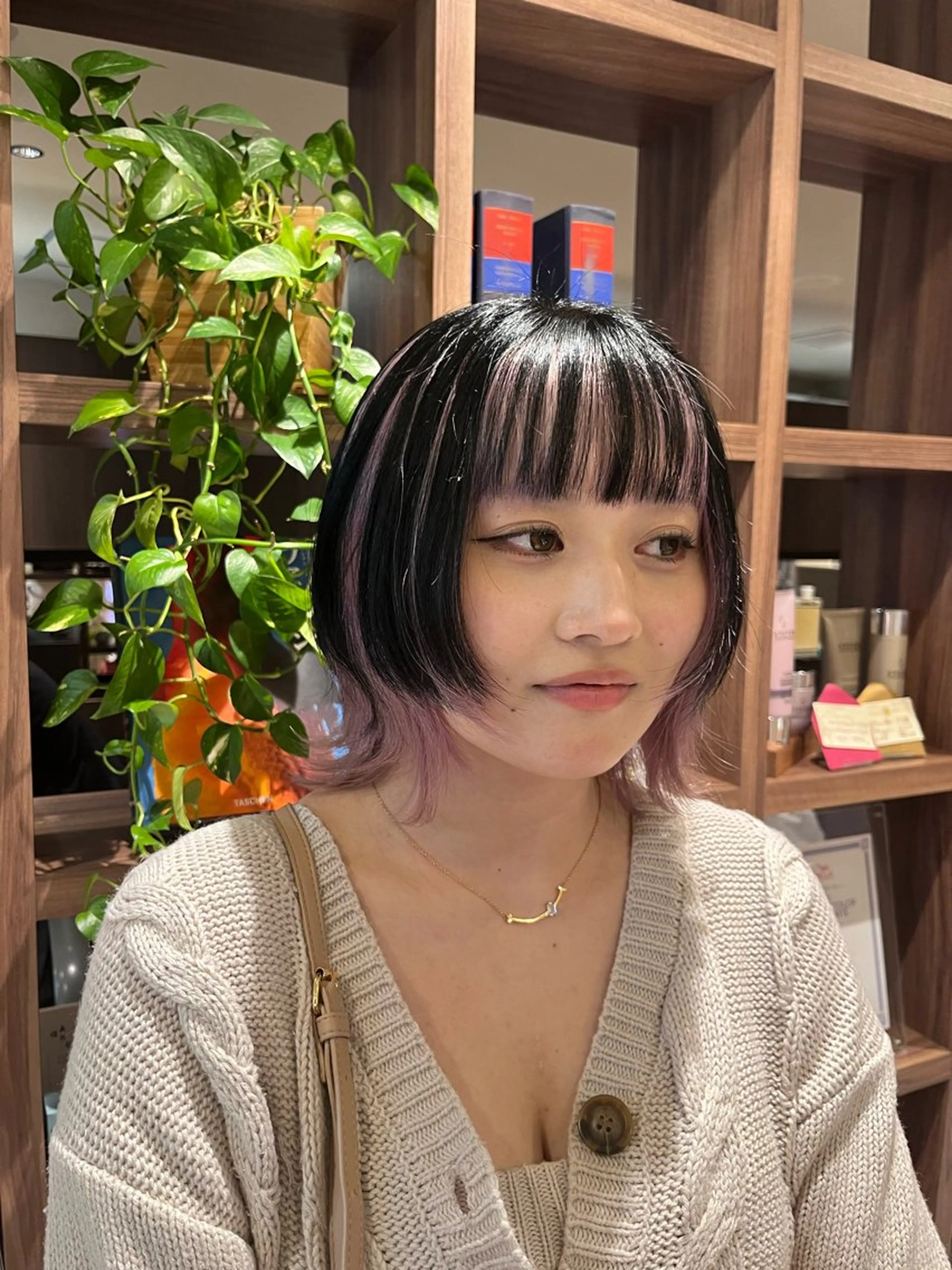 ミディアム カラー 抜きっぱなしブロンド ブロンド ピンクカラー ヘアカラー dogstar小林諒 パーマ/レイヤーのヘアスタイル