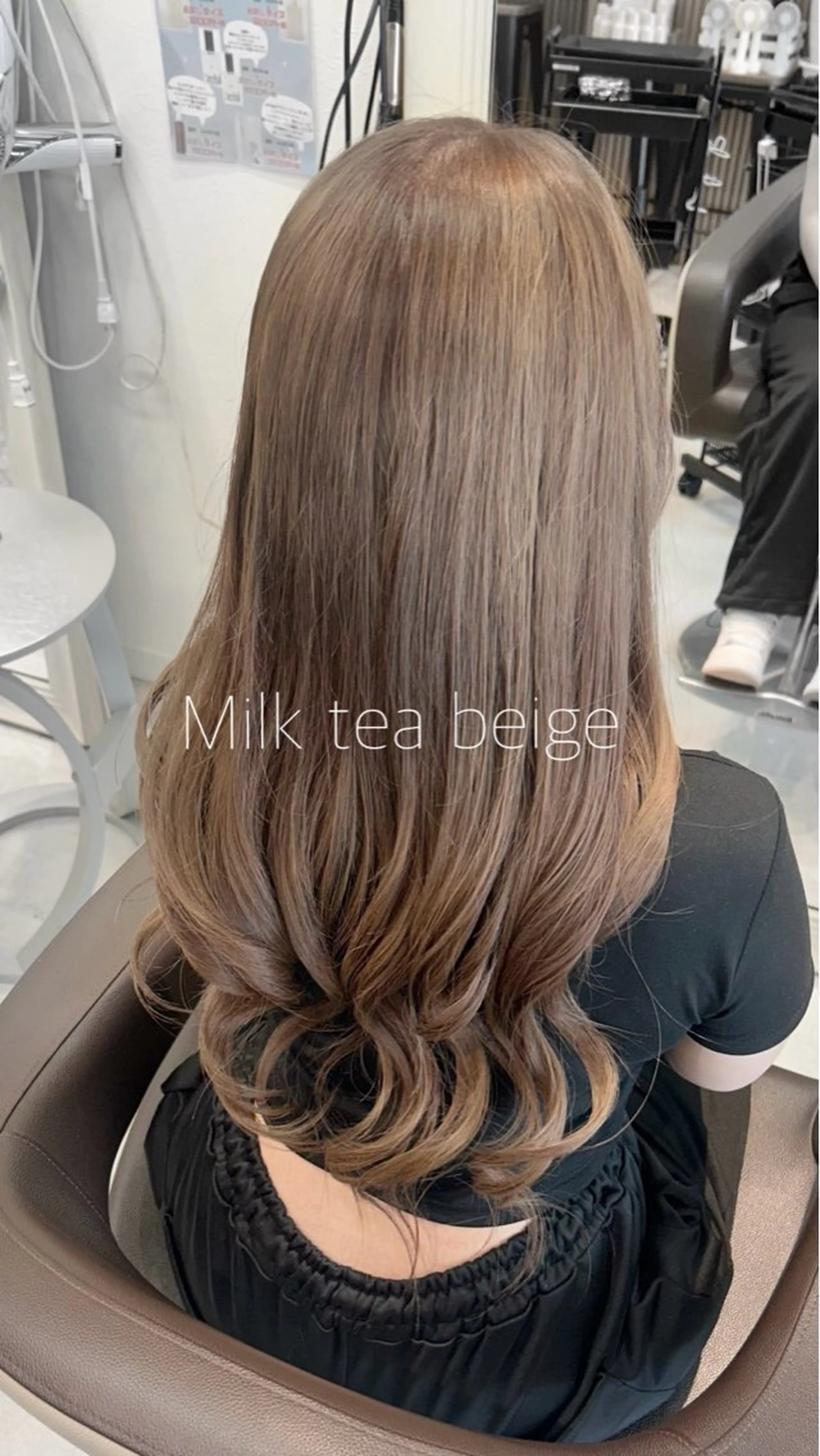 ロング 縮毛矯正/ブリーチ 無しWカラーのヘアスタイル