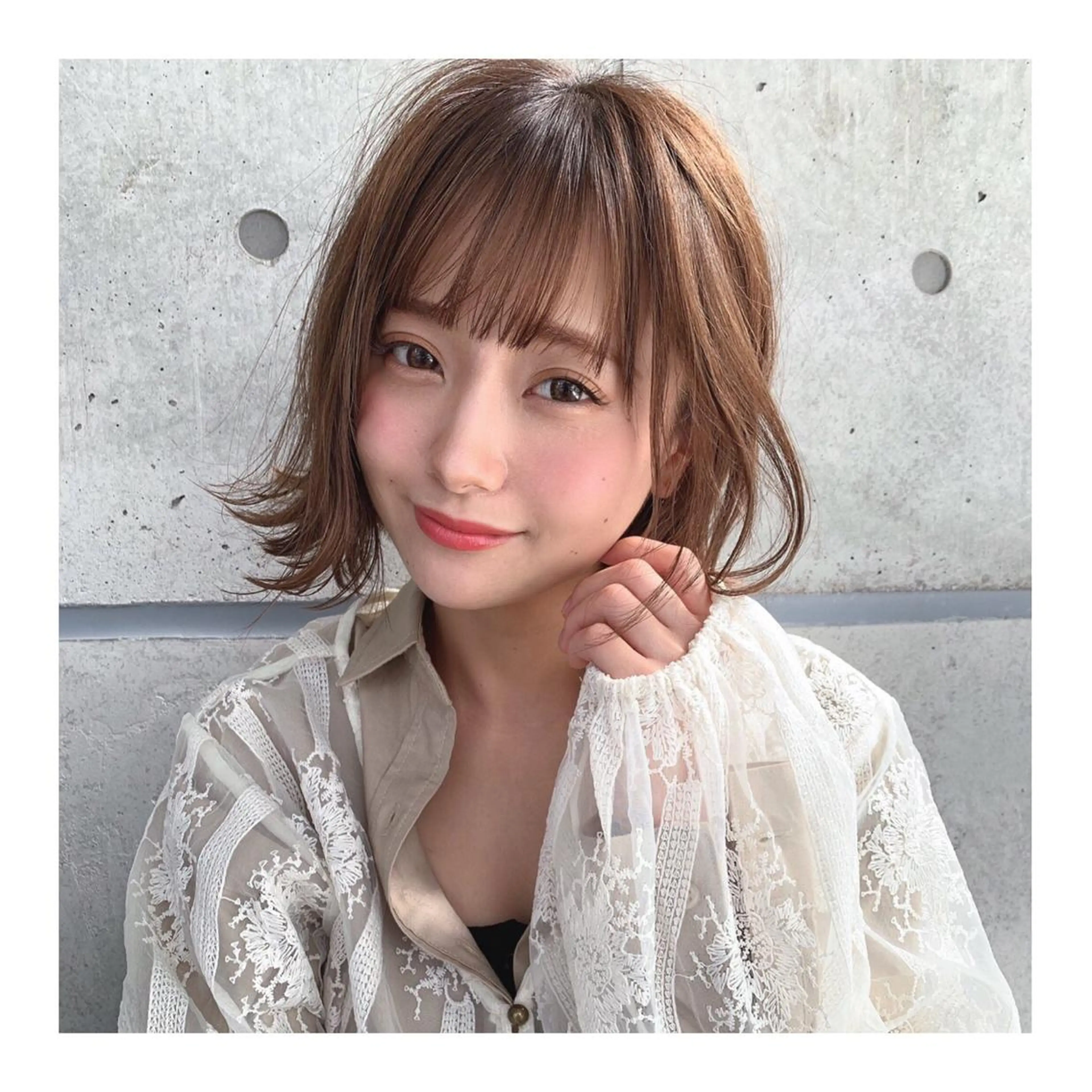 ショート カラー ベージュカラー ミルクティーベージュ レイヤーボブ/ボブ 仲川和人のヘアスタイル