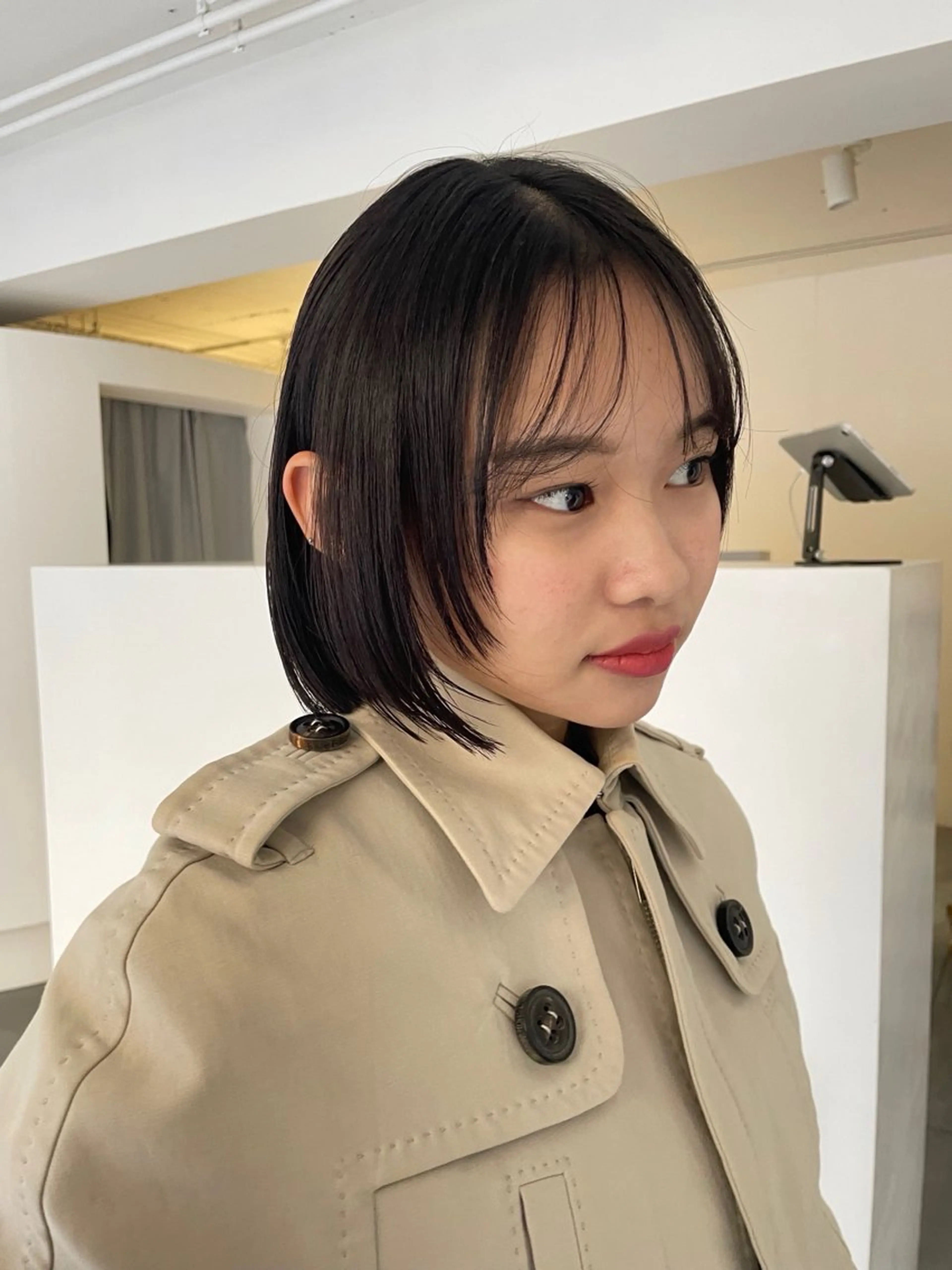 ショート 顔周りカット カット トリートメント H I ＮＡのヘアスタイル