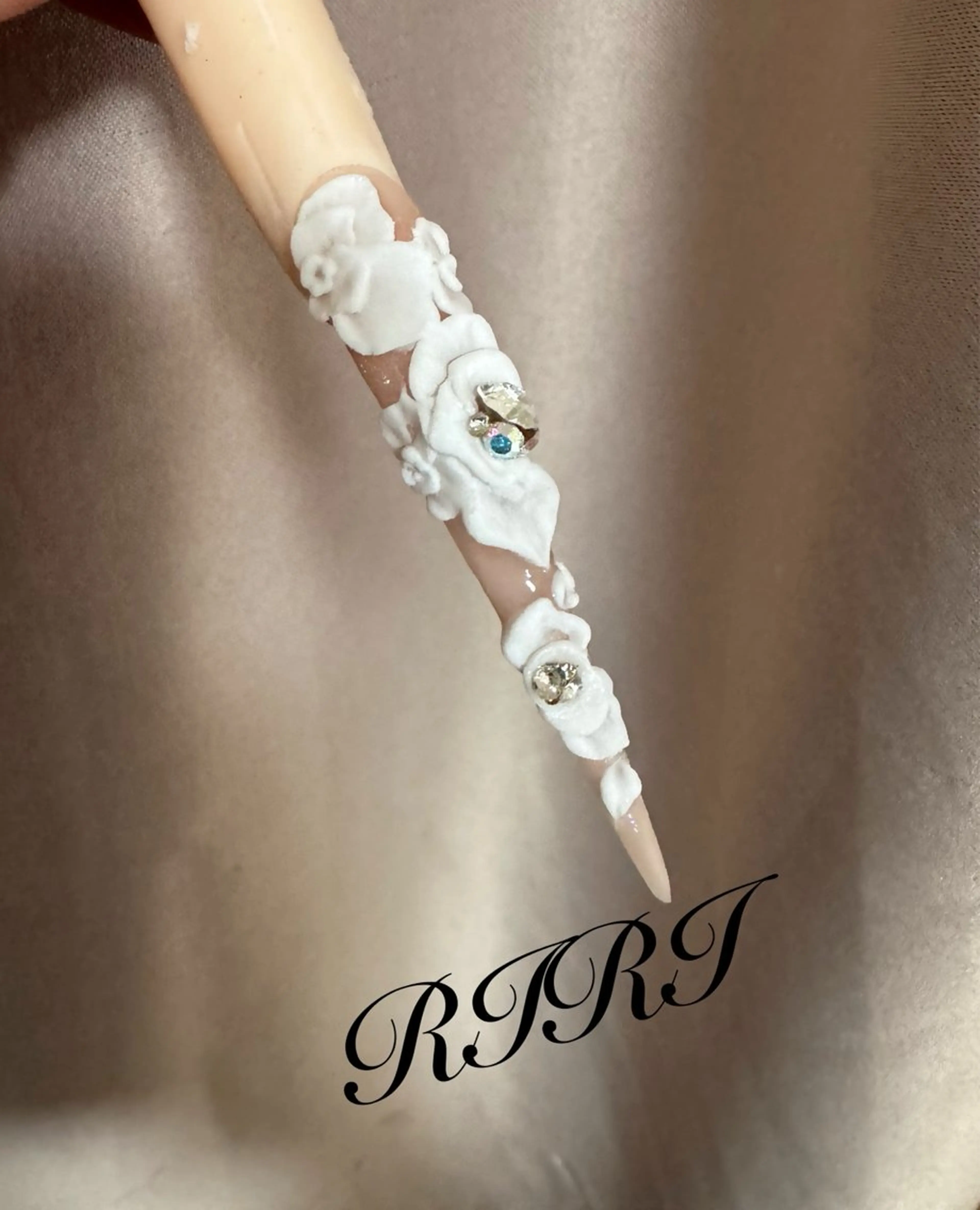 ネイル ハンドネイル riri オーナーのネイルデザイン