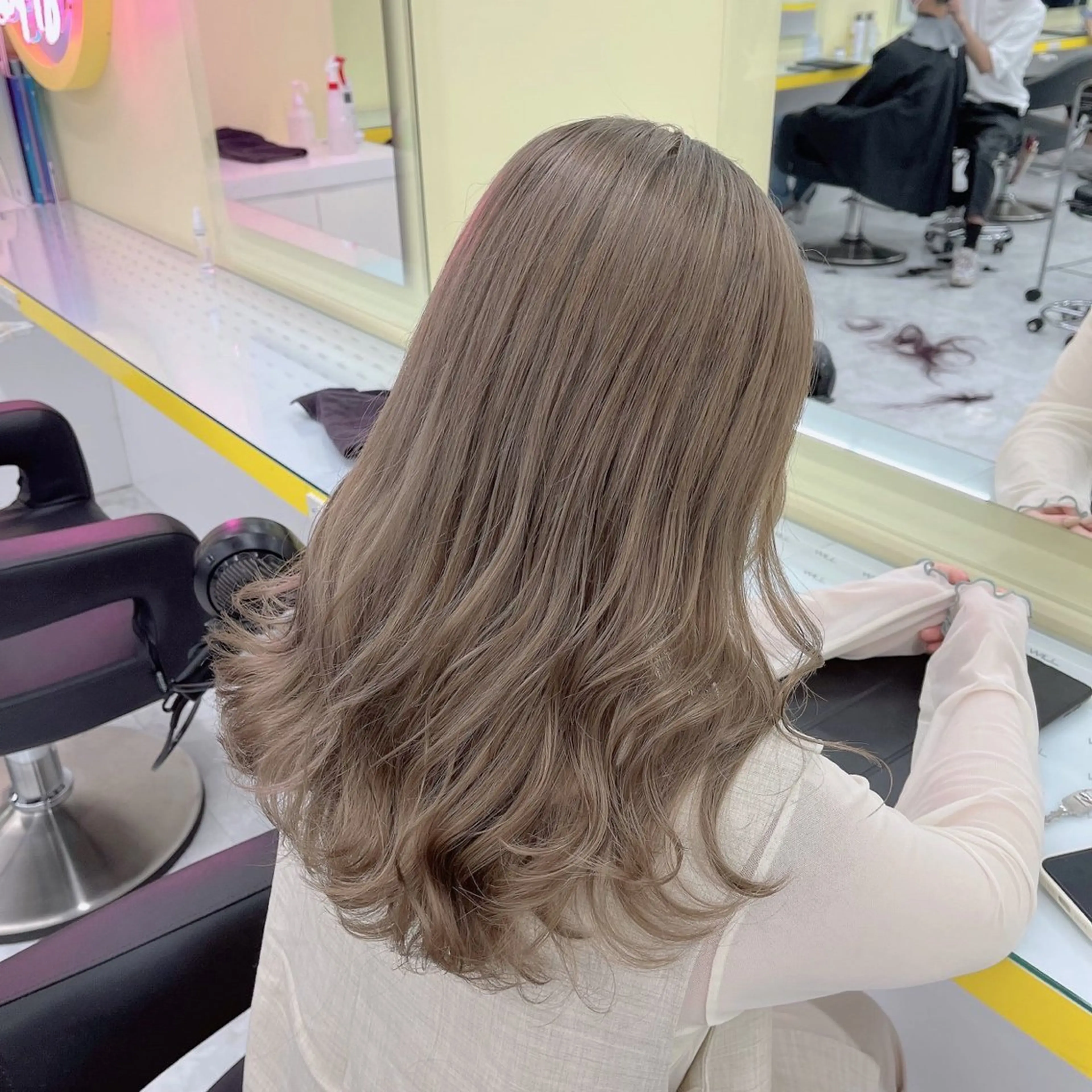 カラー 透明感ベージュ🤎 ナチュラルレイヤーのヘアスタイル