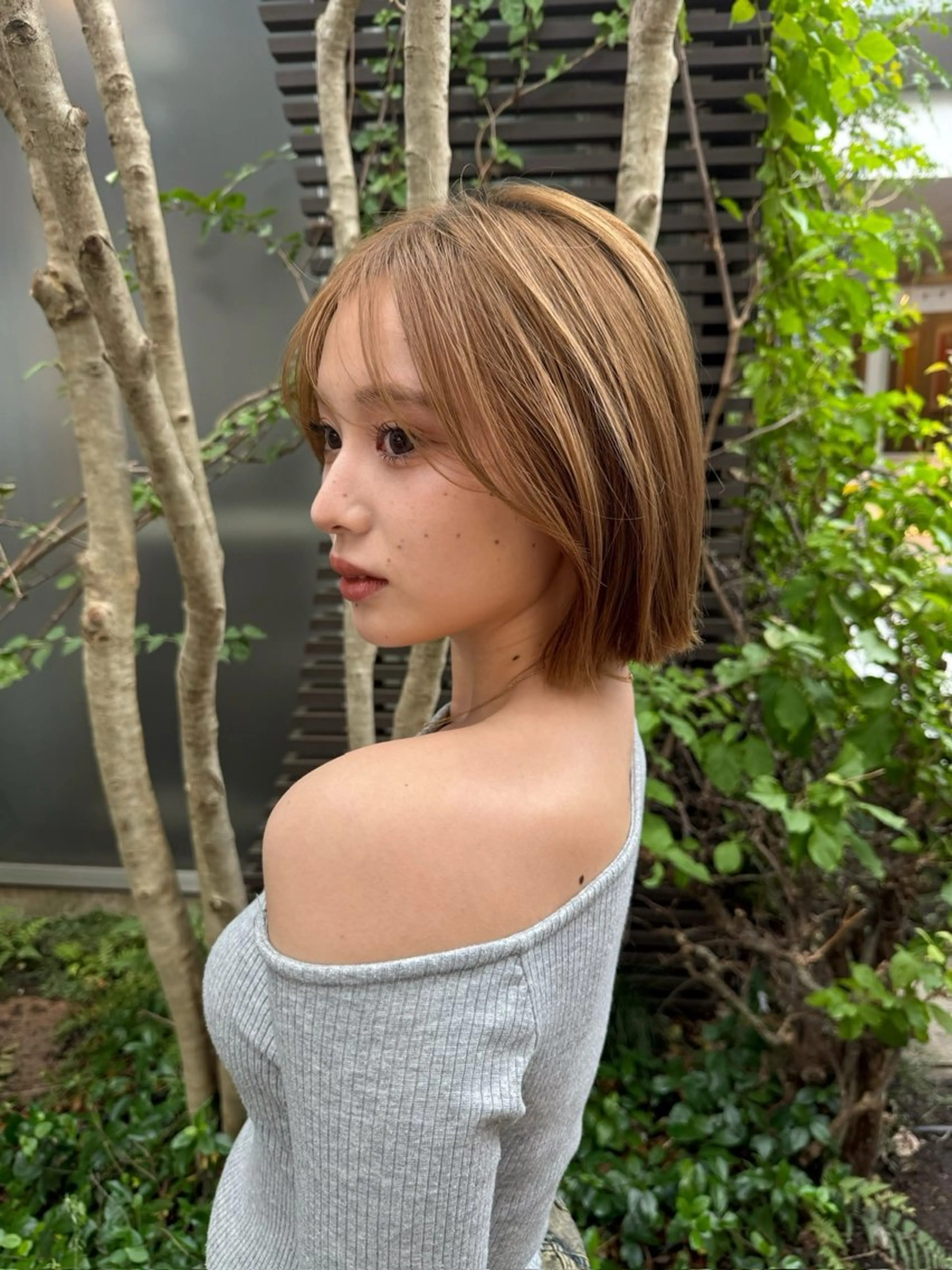 ショート カラー 切りっぱなしボブ ボブ レイヤーカット 小顔カット カット ヘアカラー トリートメント 早藤 芙麗有のヘアスタイル
