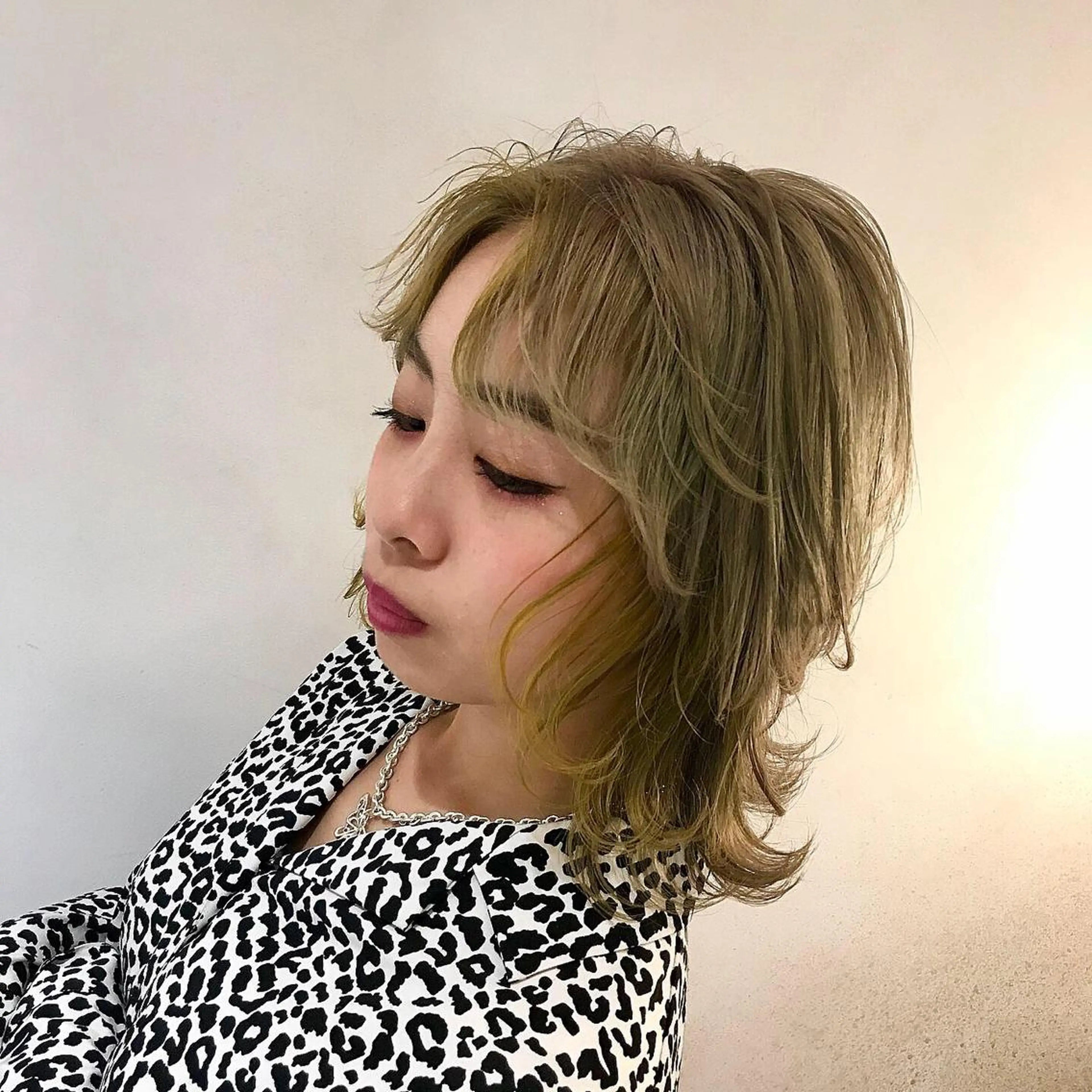 ミディアム イエローカラー 福原 優介のヘアスタイル