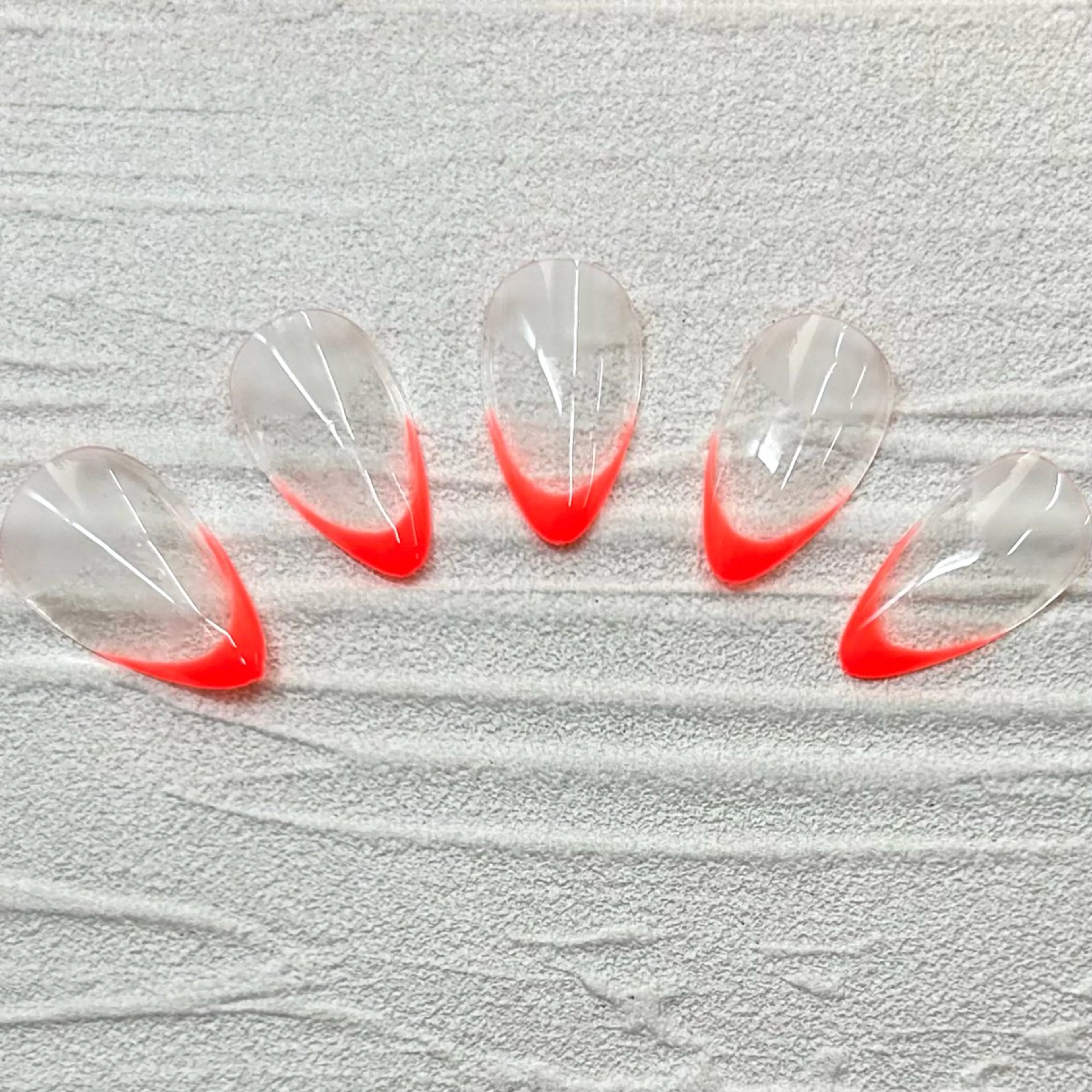 ネイル フレンチネイル ラメ(グリッター) ハンドネイル エリクサーネイル池袋 樋口のネイルデザイン