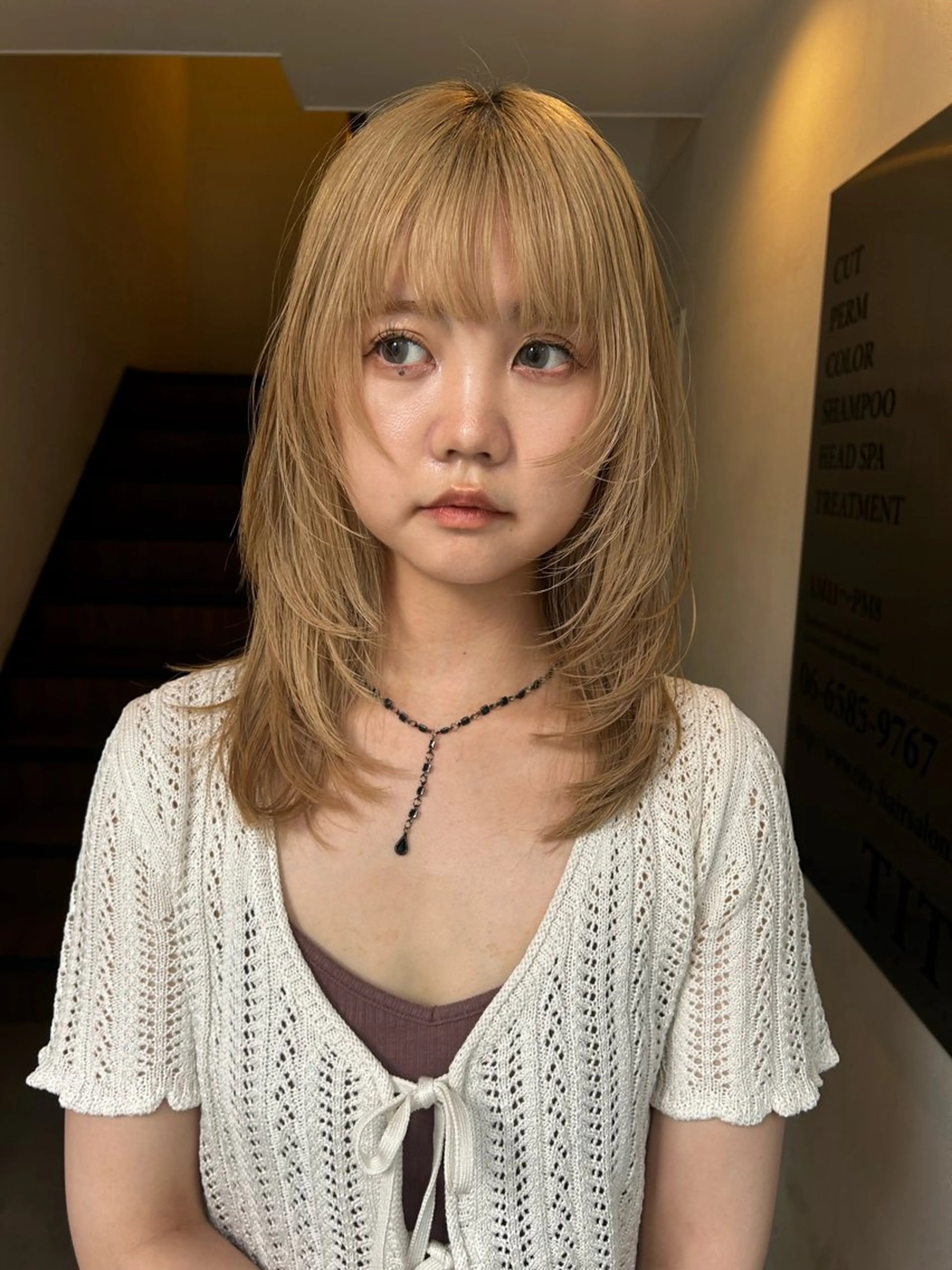 セミロング レイヤーカット hen所属・心斎橋/レイヤー/ ブリーチ/モエのヘアスタイル