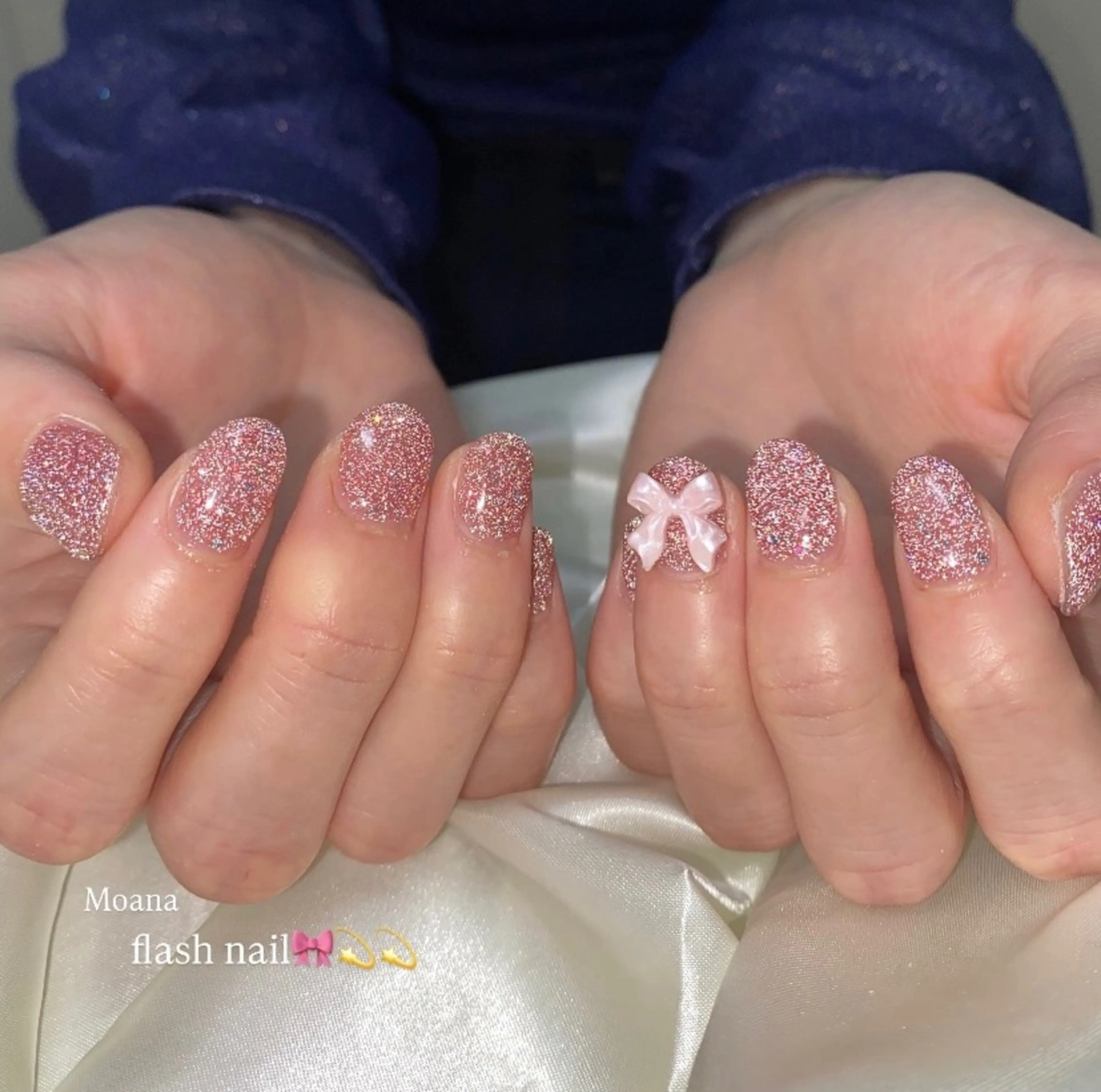 ネイル フラッシュネイル 韓国ネイル ラメ(グリッター) ワンカラーネイル ピンク ハンドネイル Moana manamiのネイルデザイン