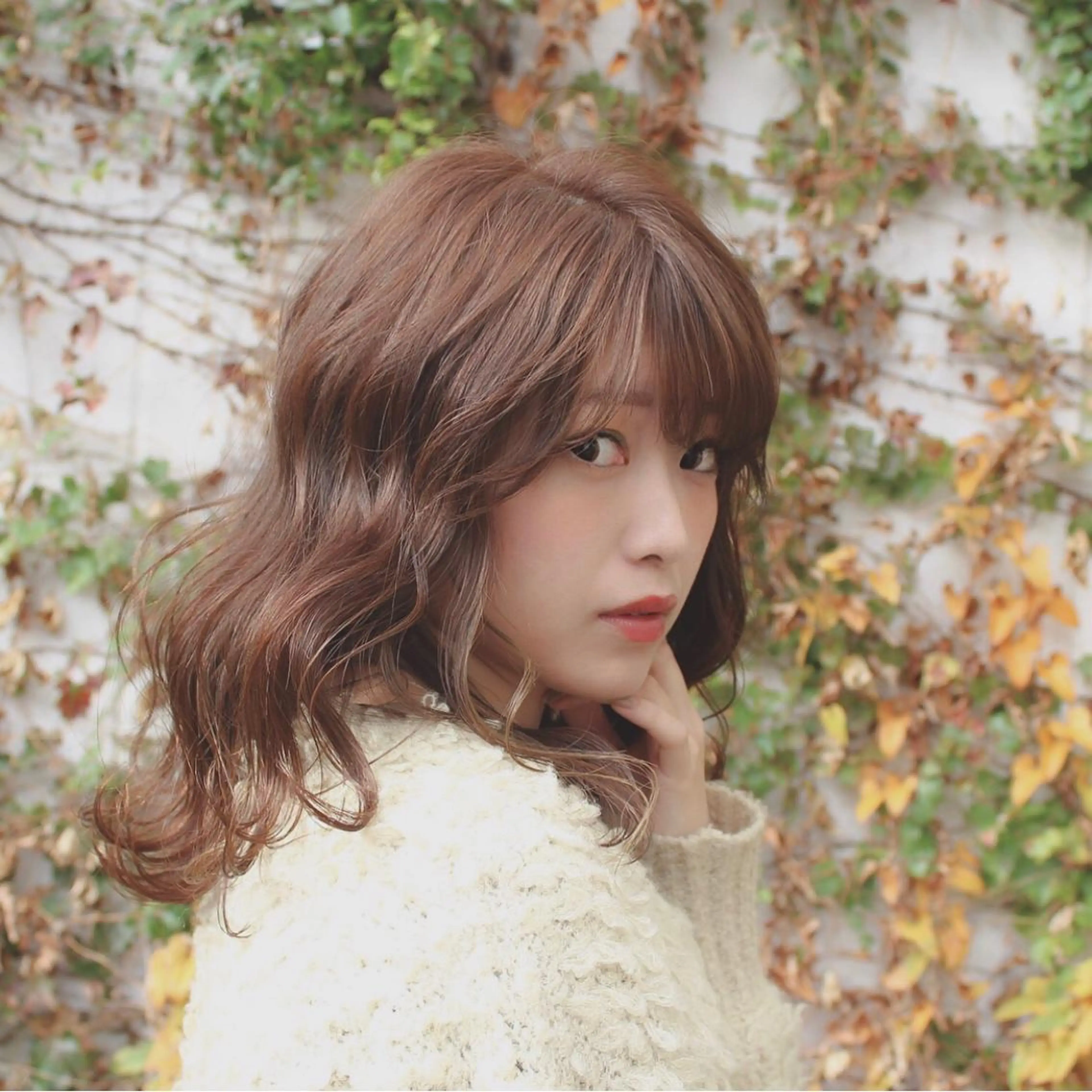 ミディアム 山野 稚奈のヘアスタイル