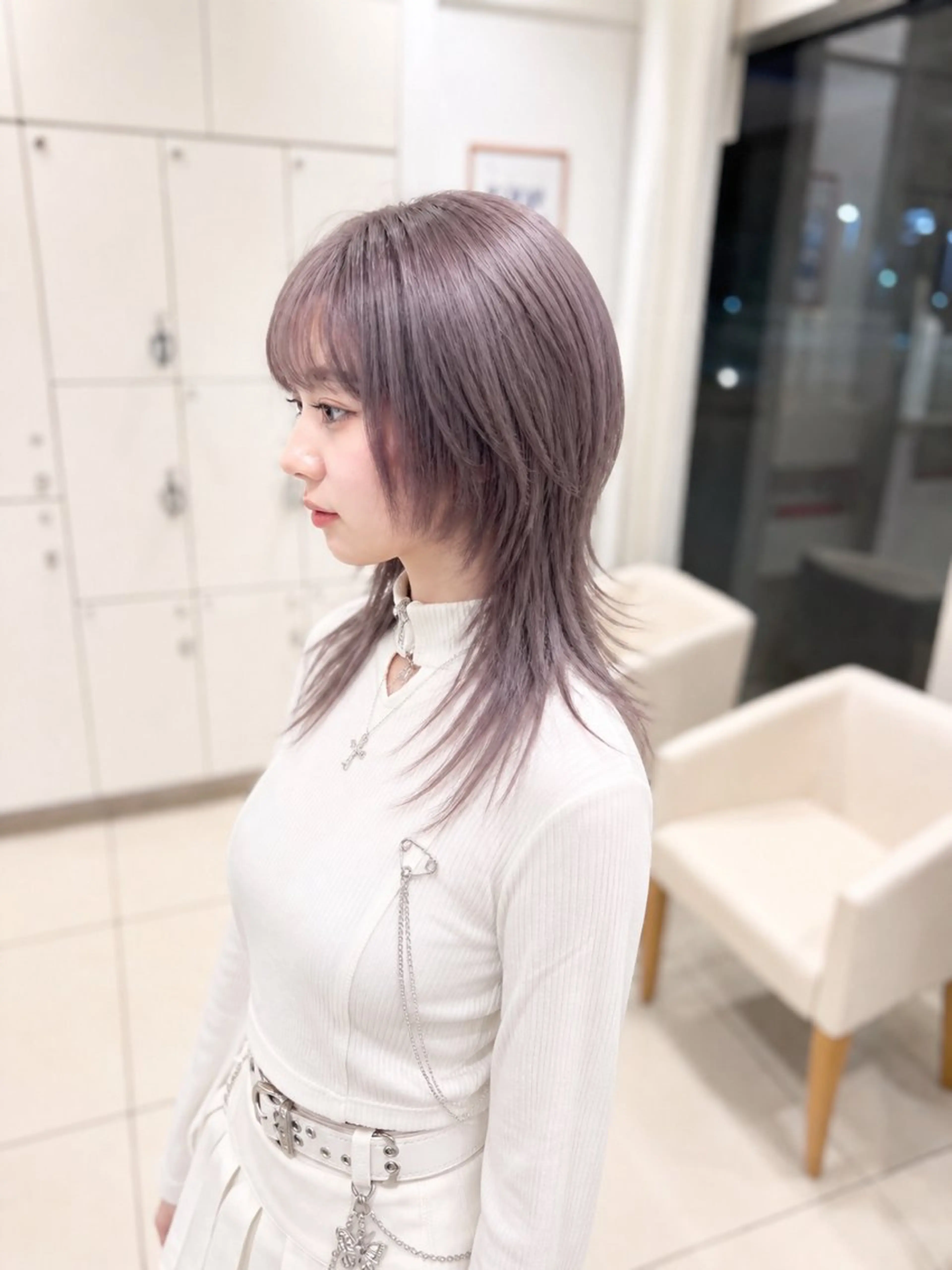 💎ミニモ学割U24✨カット＋ブリーチ×2回+プレミアムカラー（イルミナorアディクシー）＋髪質改善トリートメントコースの写真