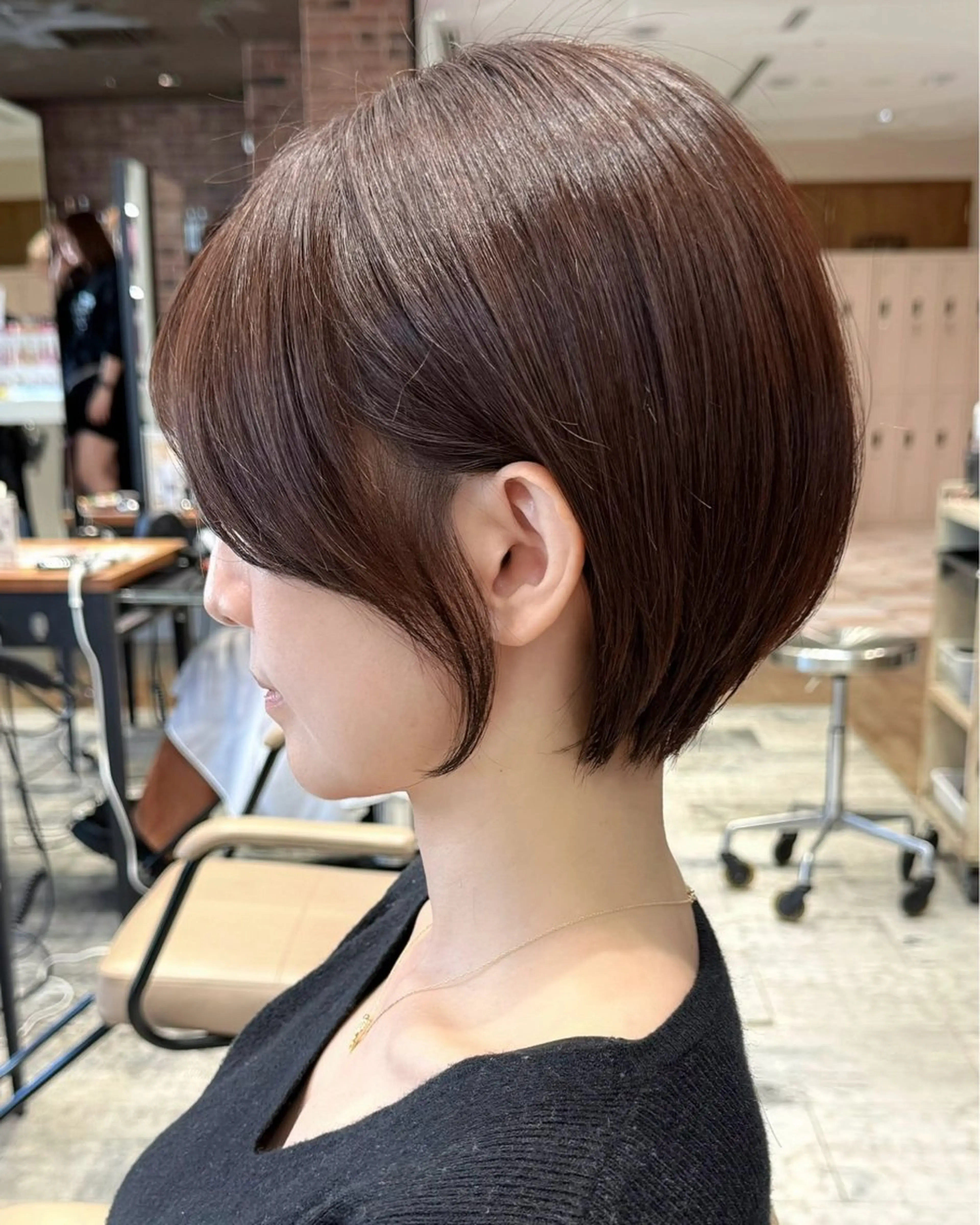 ショート カラー カット ヘアカラー トリートメント 💍新宿ショート 💍岩田莉奈のヘアスタイル