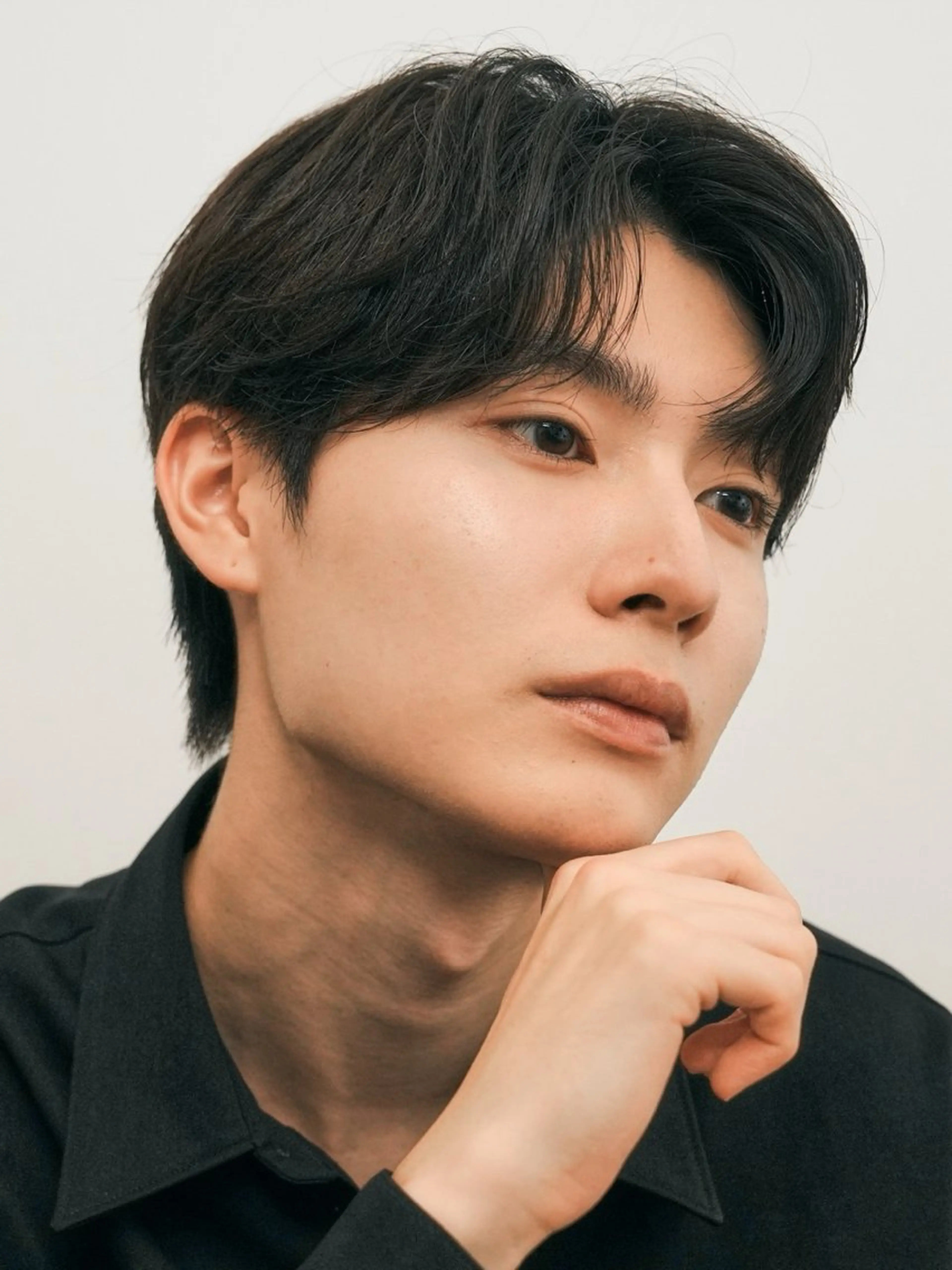 メンズ センターパート メンズパーマ 原宿 無料カット fifth イノウエのヘアスタイル