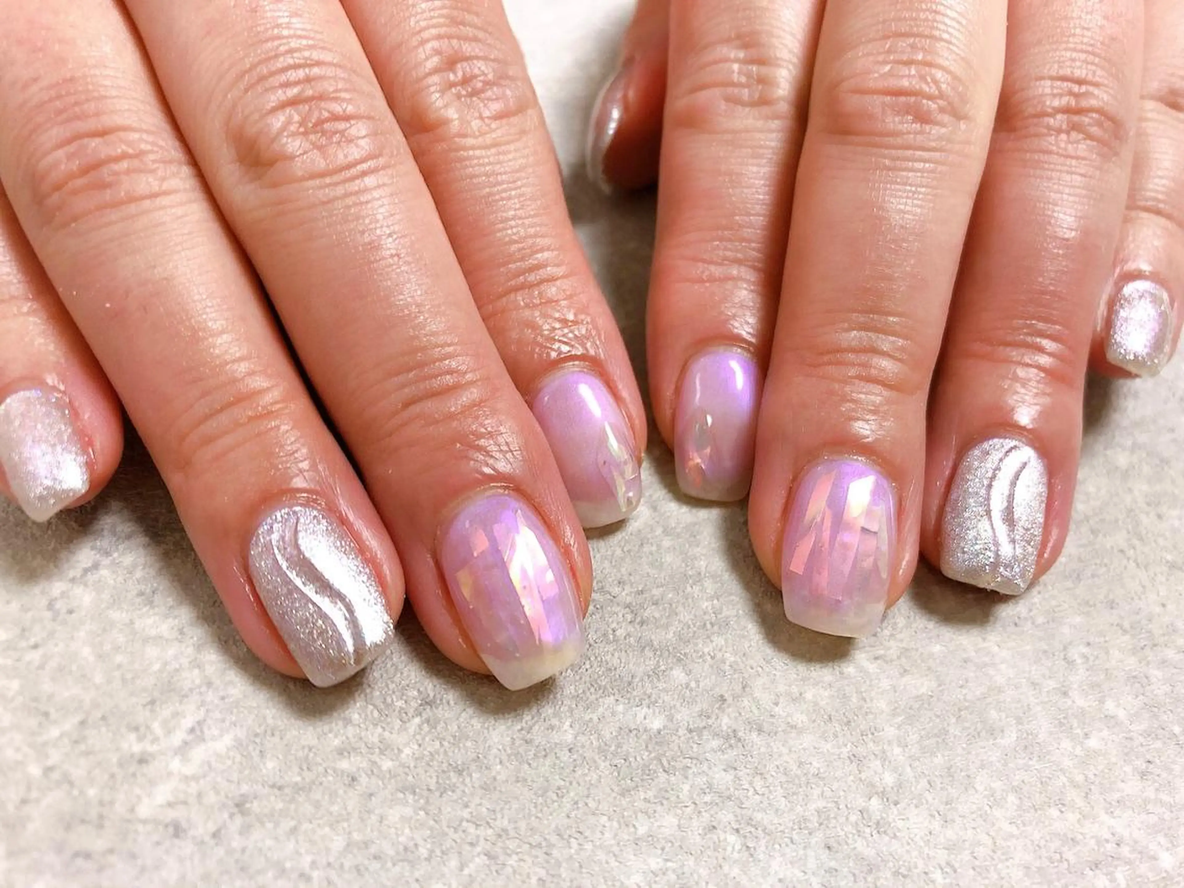 ネイル オーロラネイル キラキラネイル mogunail &blowのネイルデザイン