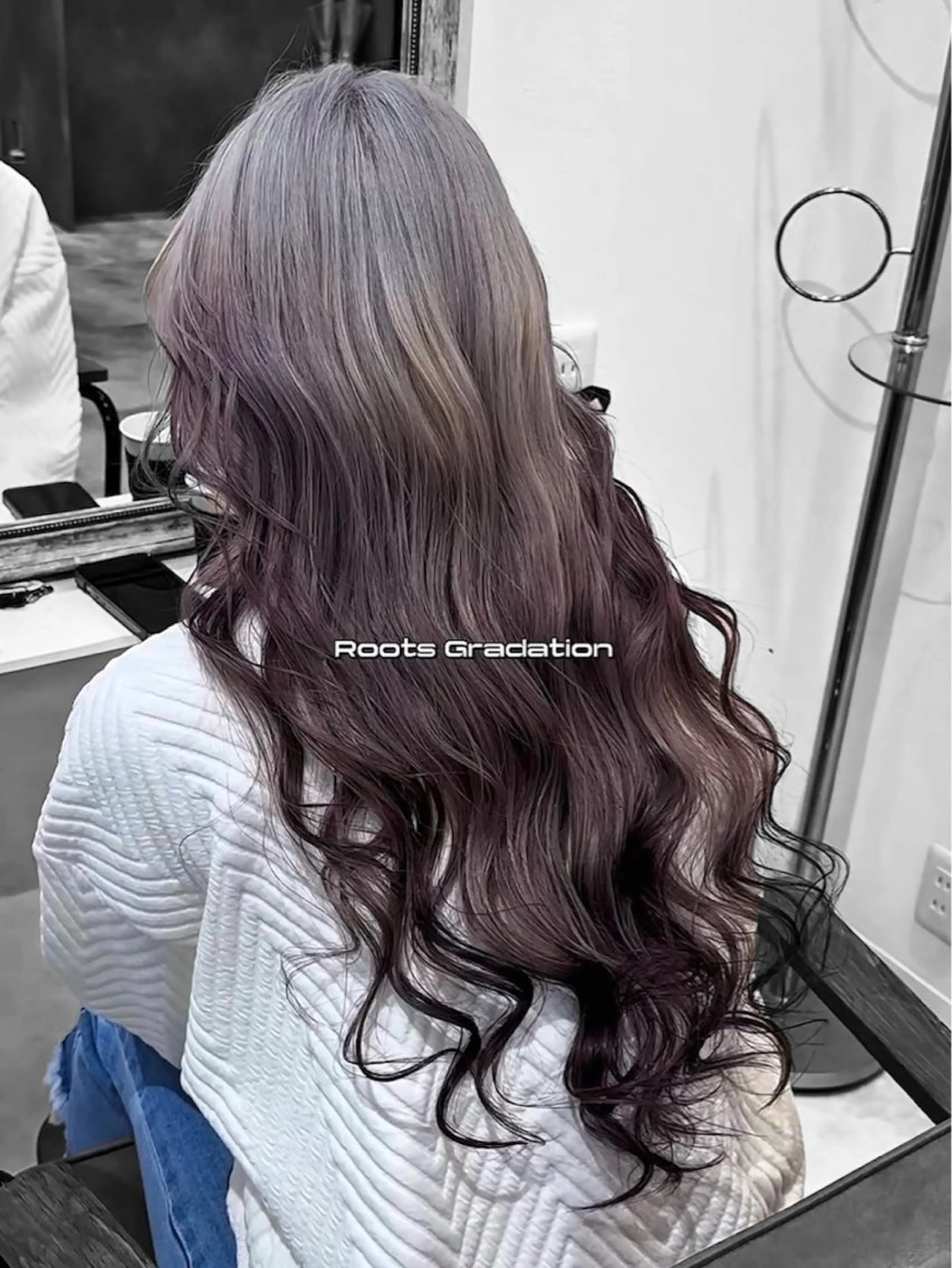 ロング カラー ブリーチ ブラウンカラー グラデーションカラー ラベンダーカラー ヘアカラー トリートメント ura/デザイン/ ハイトーン/個性派のヘアスタイル