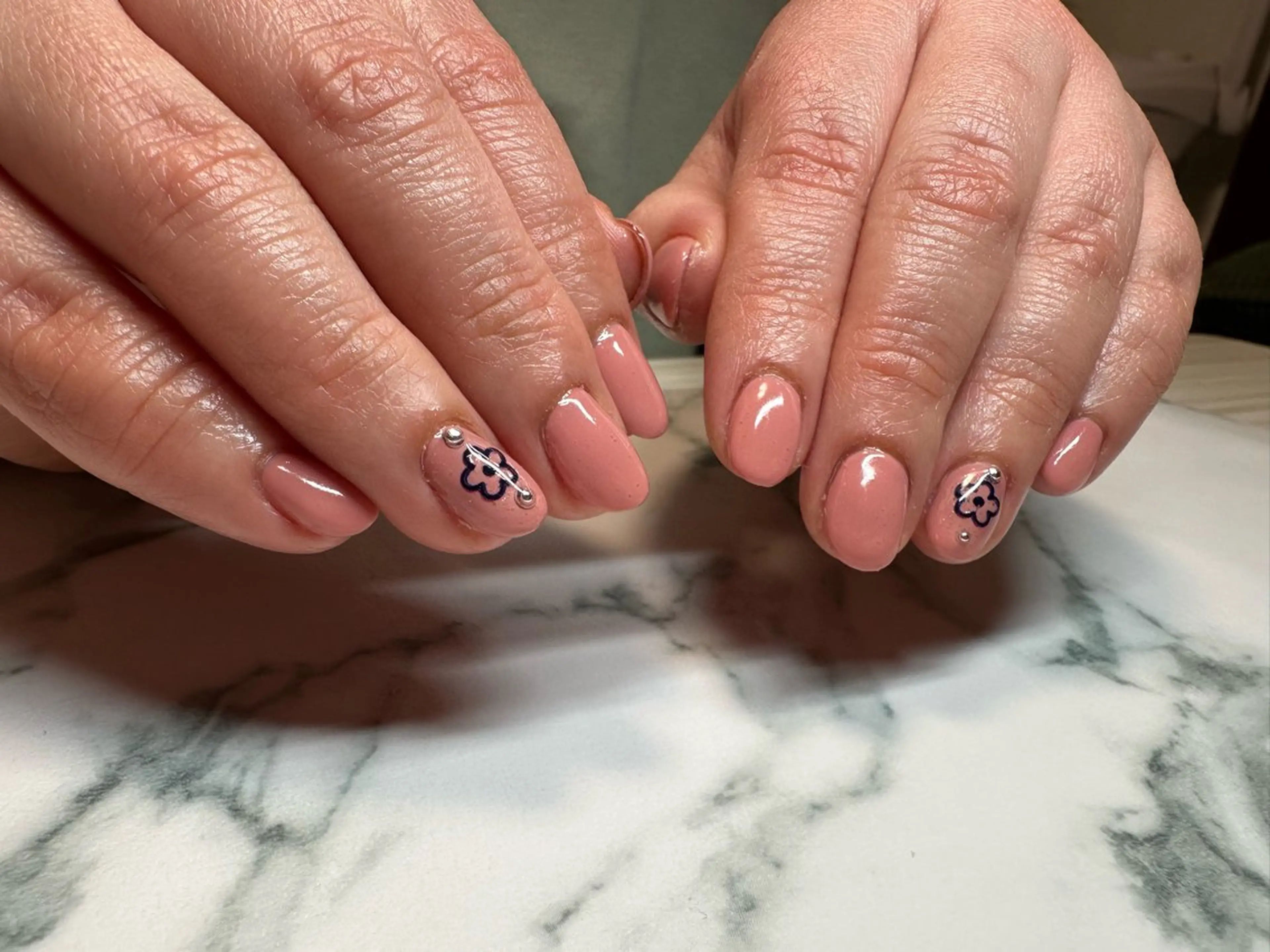 ネイル 越猪 未来のネイルデザイン