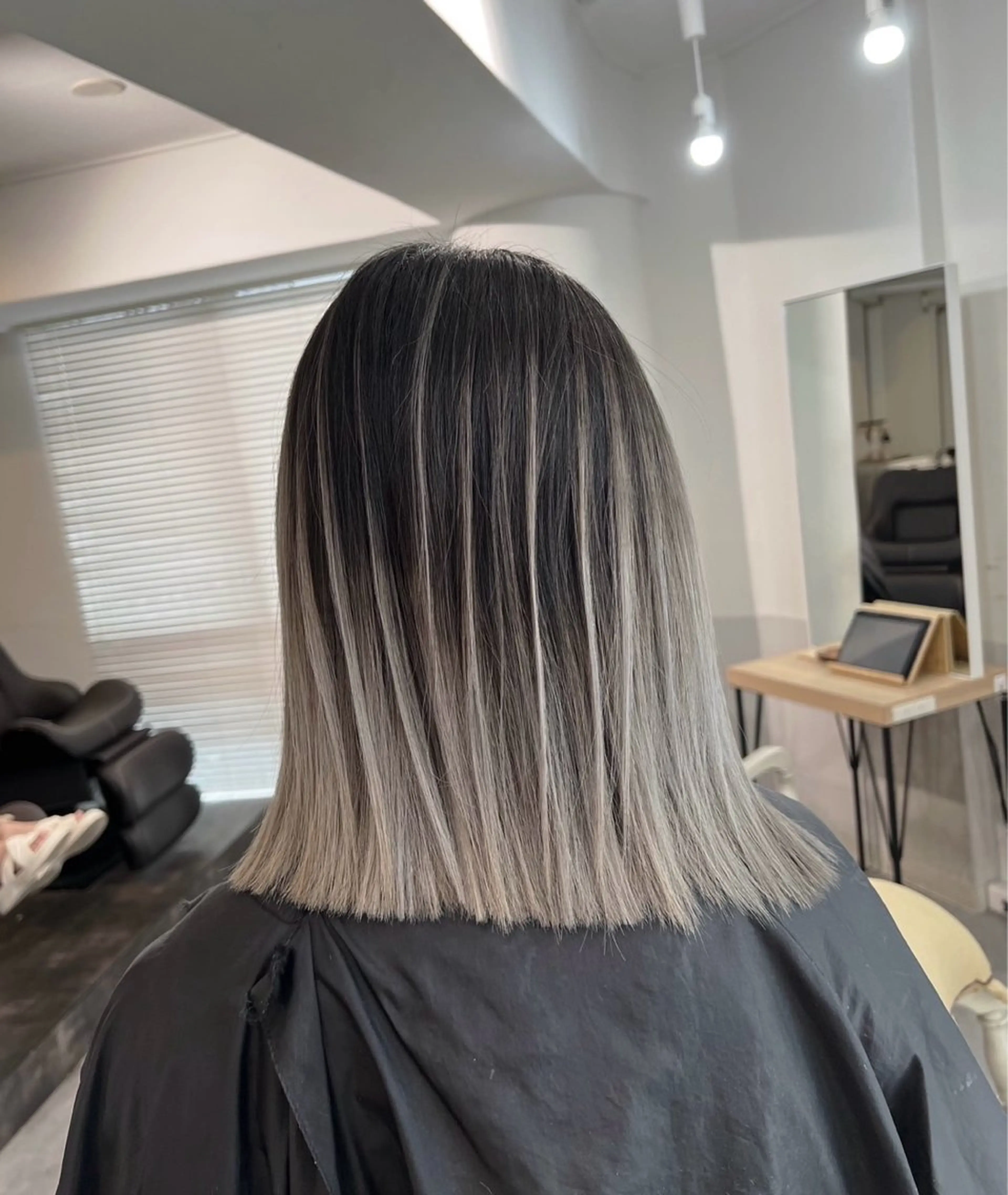 ショート カラー バレイヤージュ グレージュ レイヤーカット ヘアカラー トリートメント 指名数No.1 /NAOYAのヘアスタイル