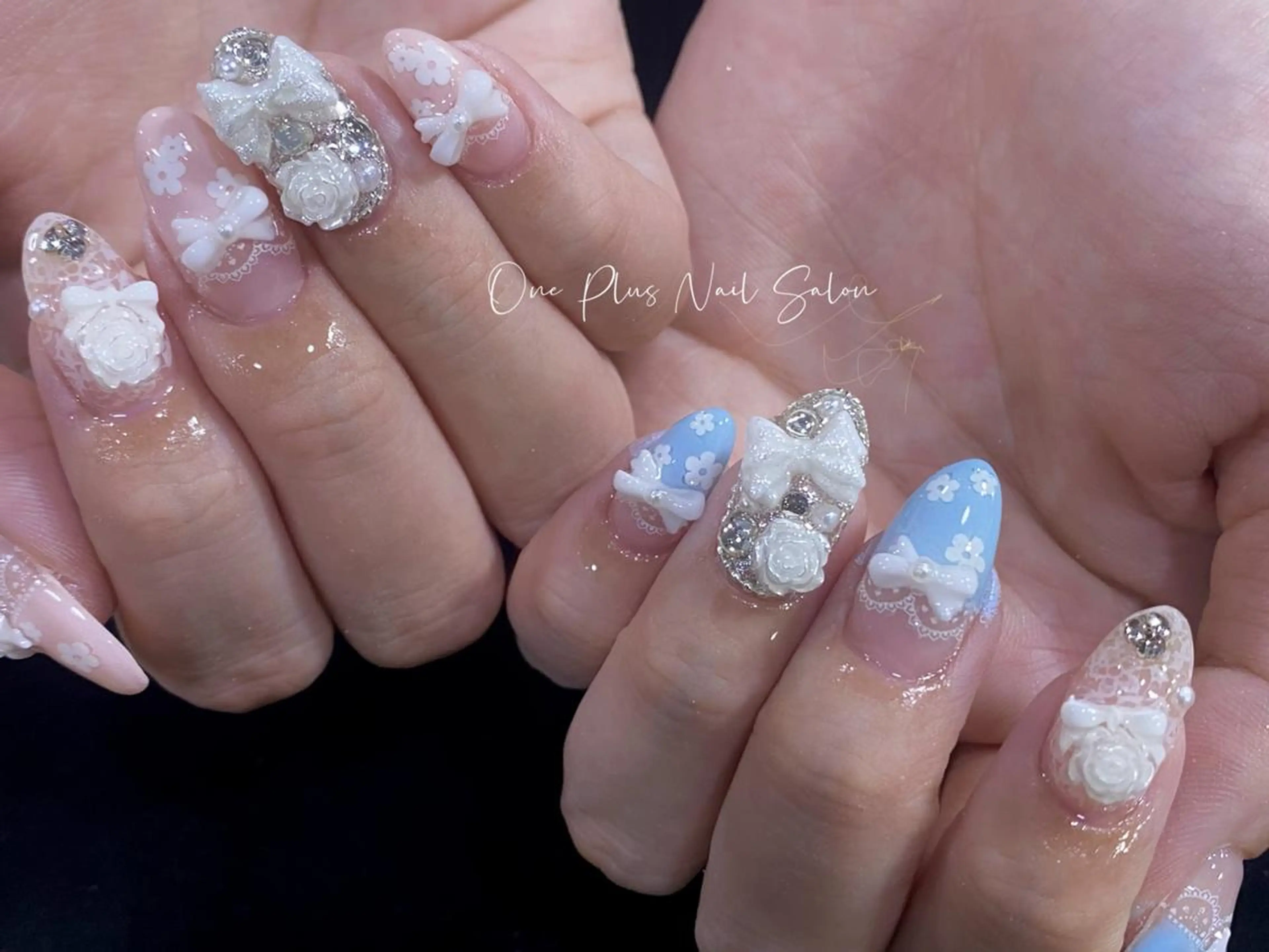 ネイル アートネイル 長さ出し ガーリー ハート キラキラネイル One Plus Nail Salonのネイルデザイン