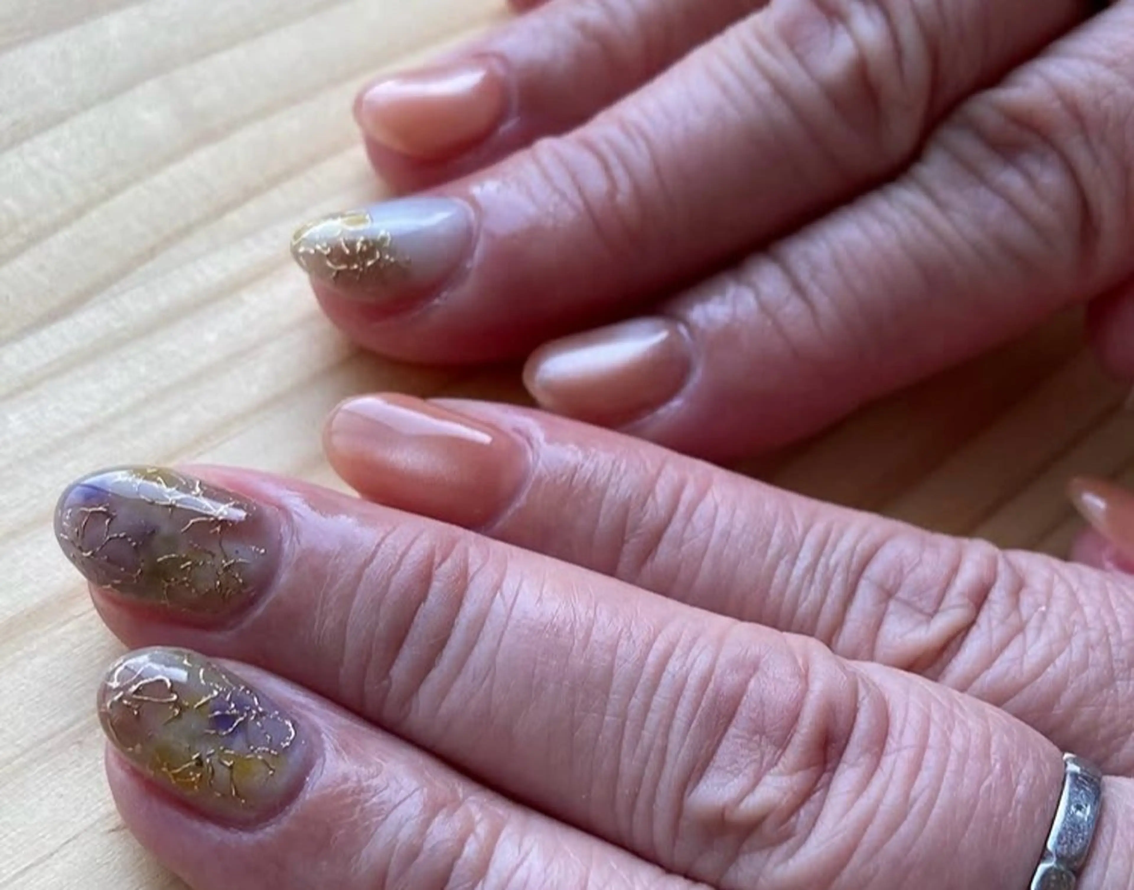 ショート ハンドネイル nail  salon Kojima所属・古島 里彩のネイルデザイン